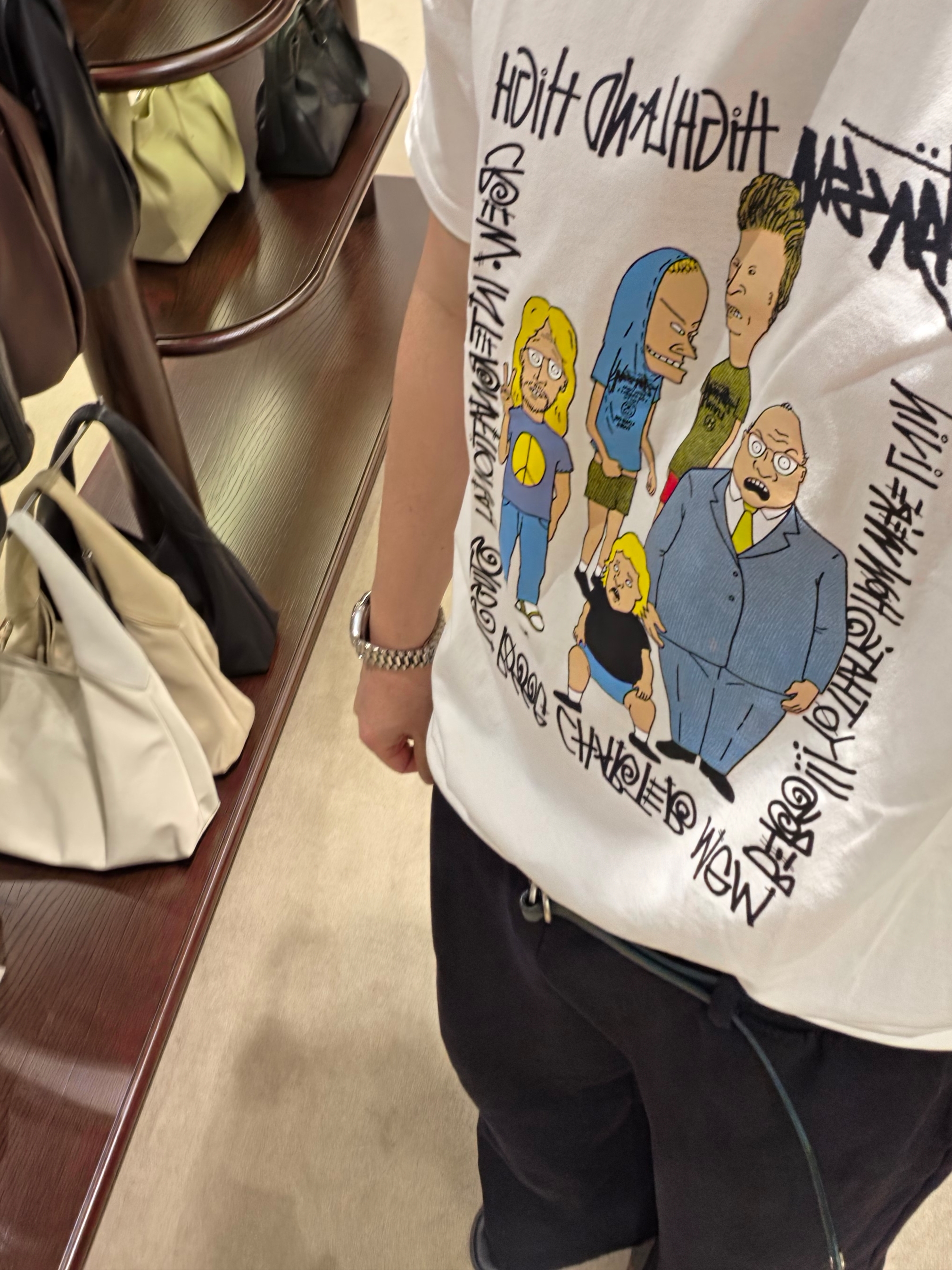 Human Made Acrylic Bangle #1 Black 착용 스타일 - 1