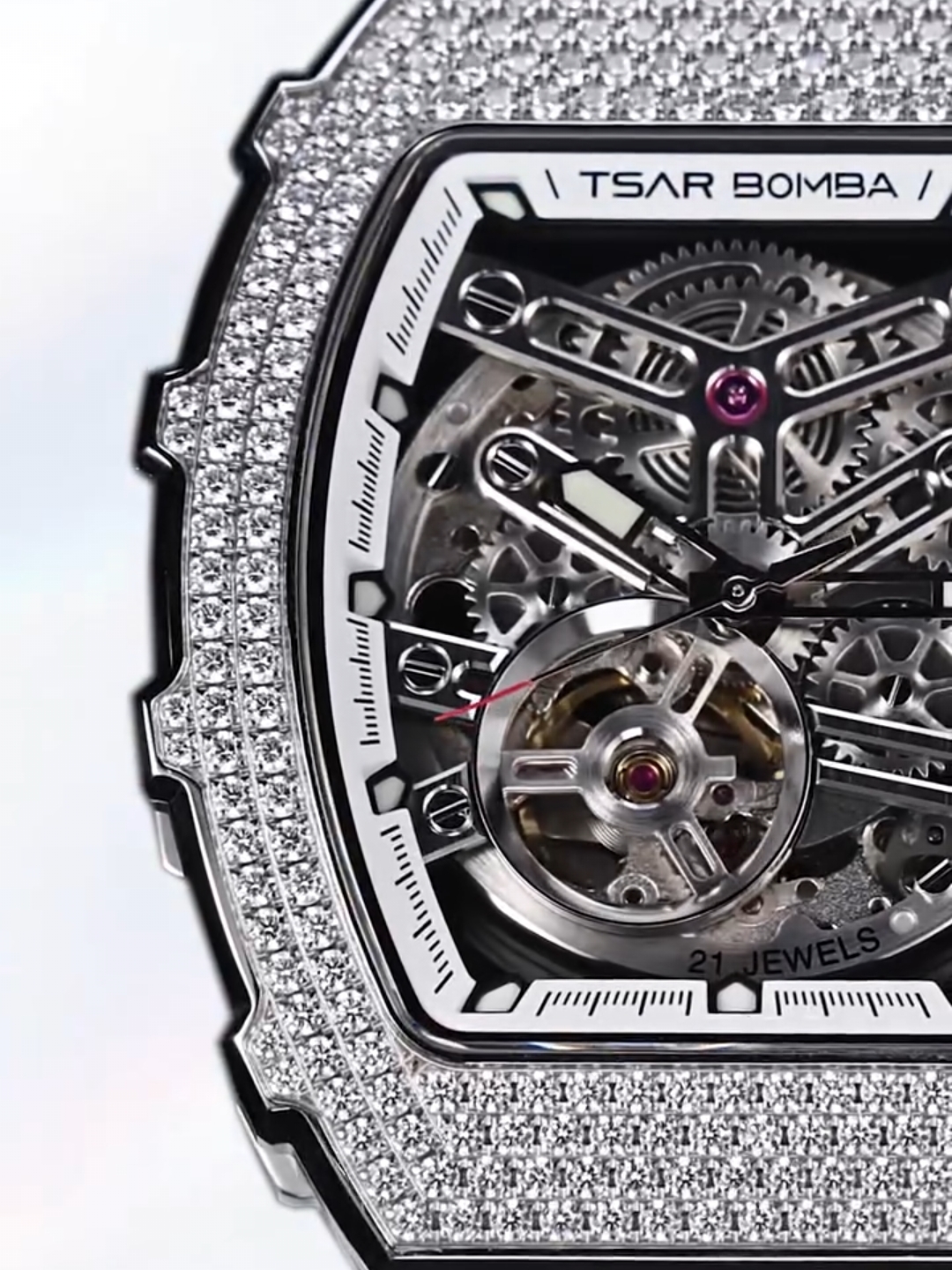 Tsar Bomba Elemental Zirconia Cubic Automatic TB8208D-11 White 2 착용 스타일