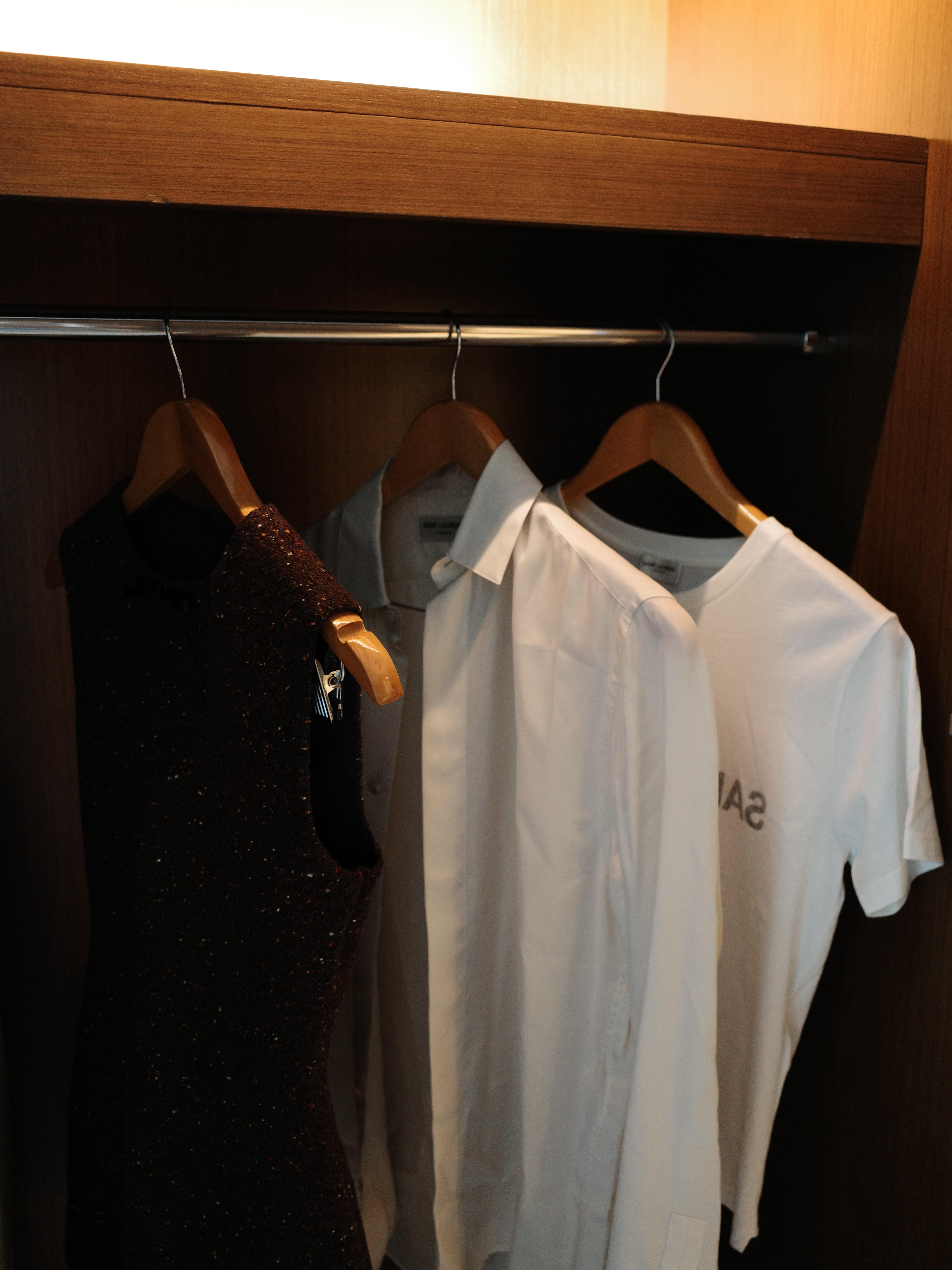 (W) Shushu/Tong Low Cut Puffy Dress Black, (W) Valentino Casual Single Flat Shoes Black Poudre 착용 스타일 - 6