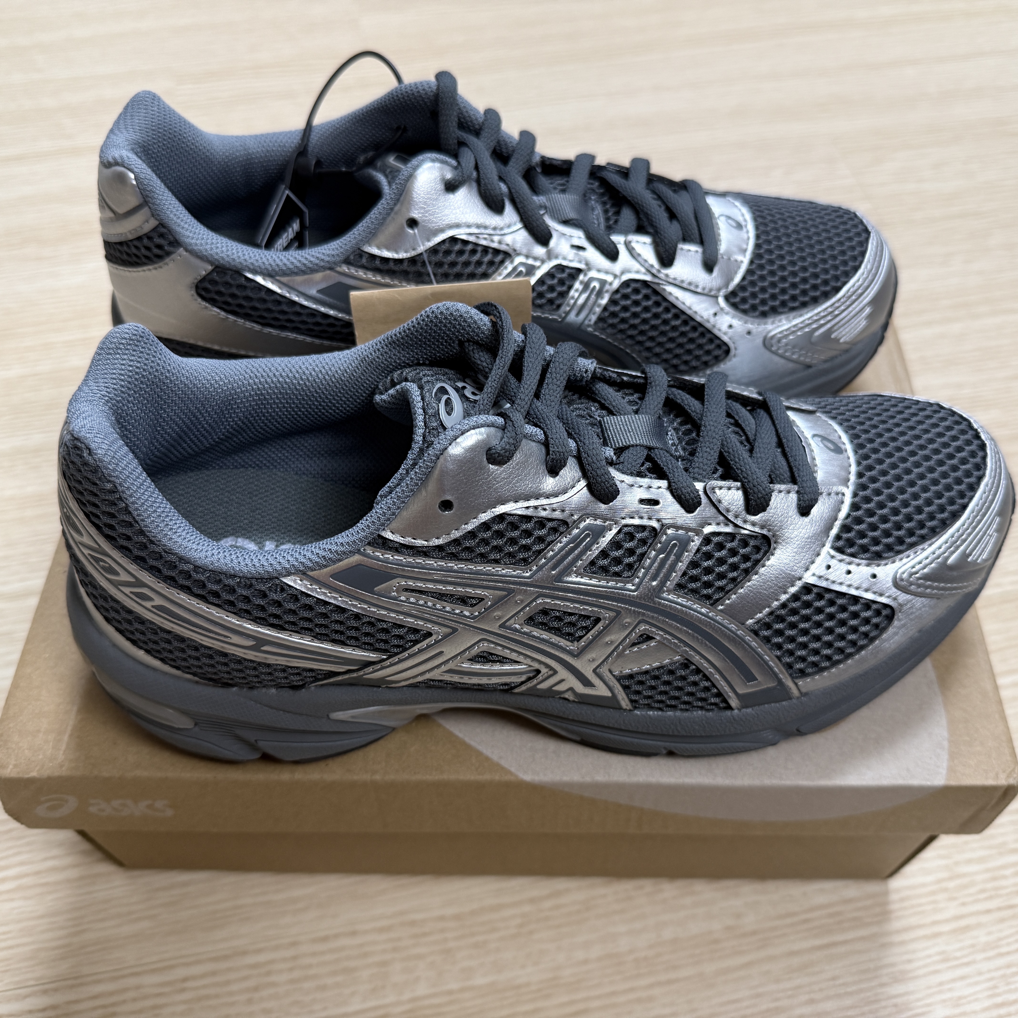 Asics Gel-1130 Steel Grey Pure Silver 착용 스타일 - 3