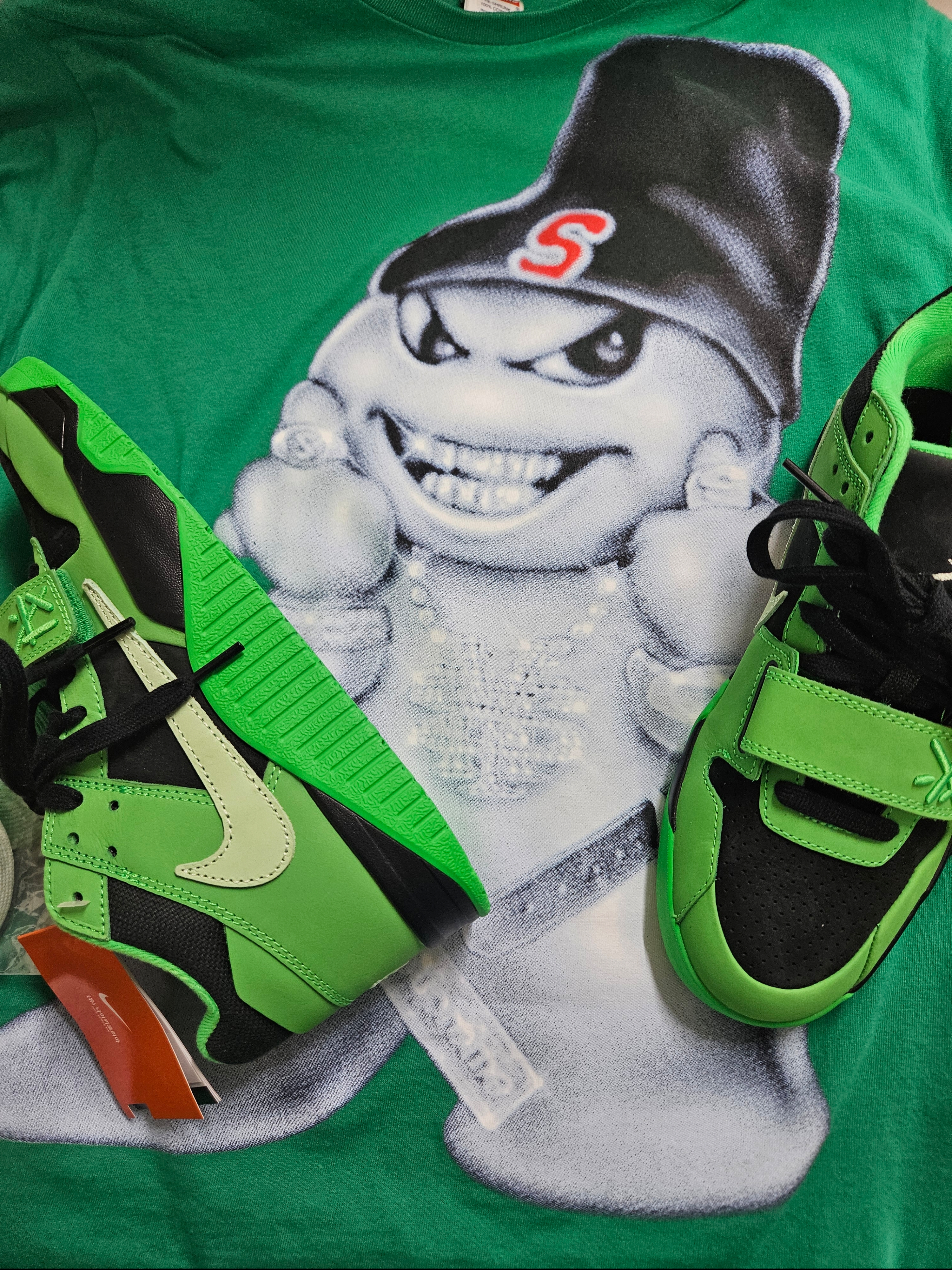 Jordan x Travis Scott Jumpman Jack TR Green Spark Vapor Green 착용 스타일 - 1