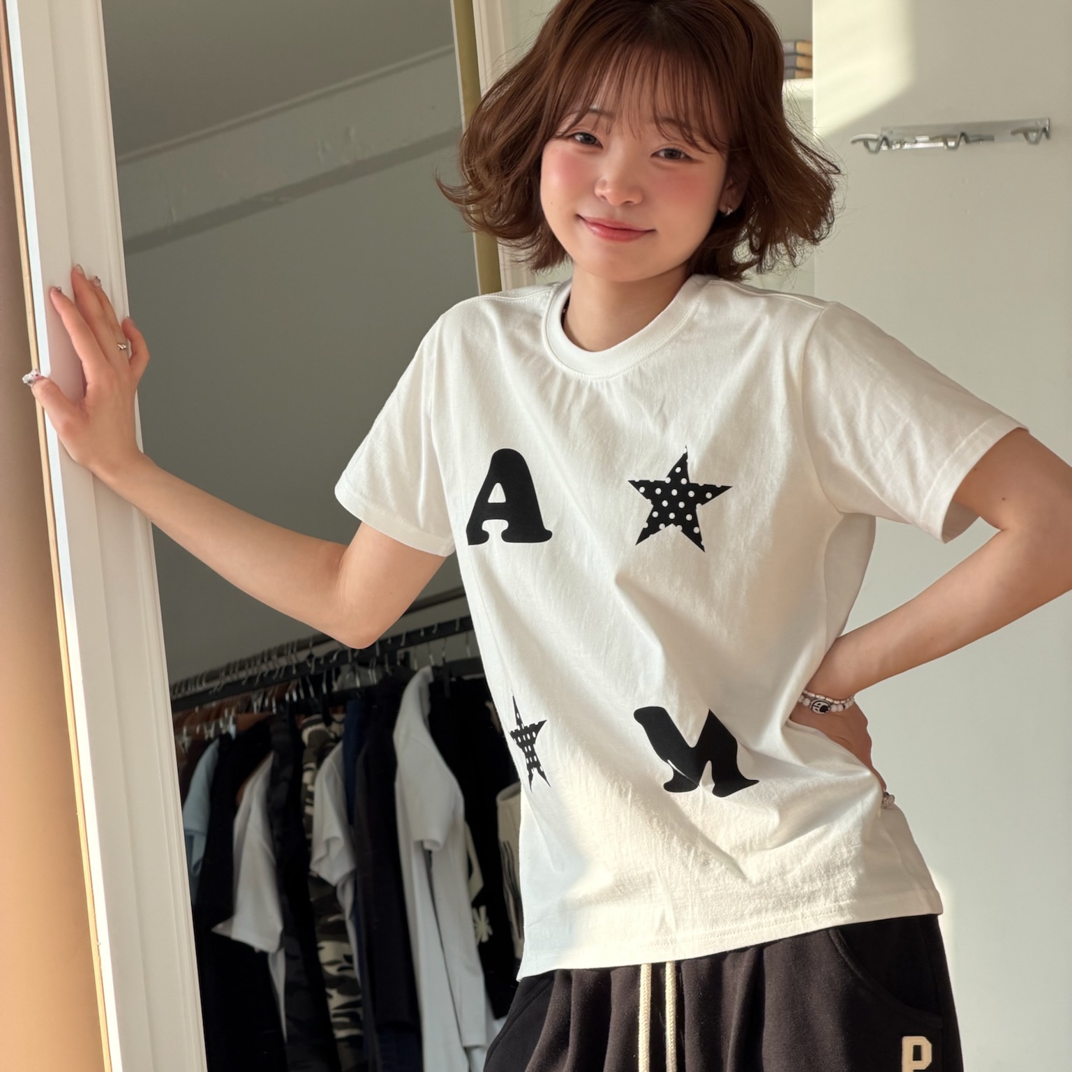 AMOU AM Star Half T-Shirts White, AMOU AM Star Half T-Shirts Light Blue 착용 스타일 - 2