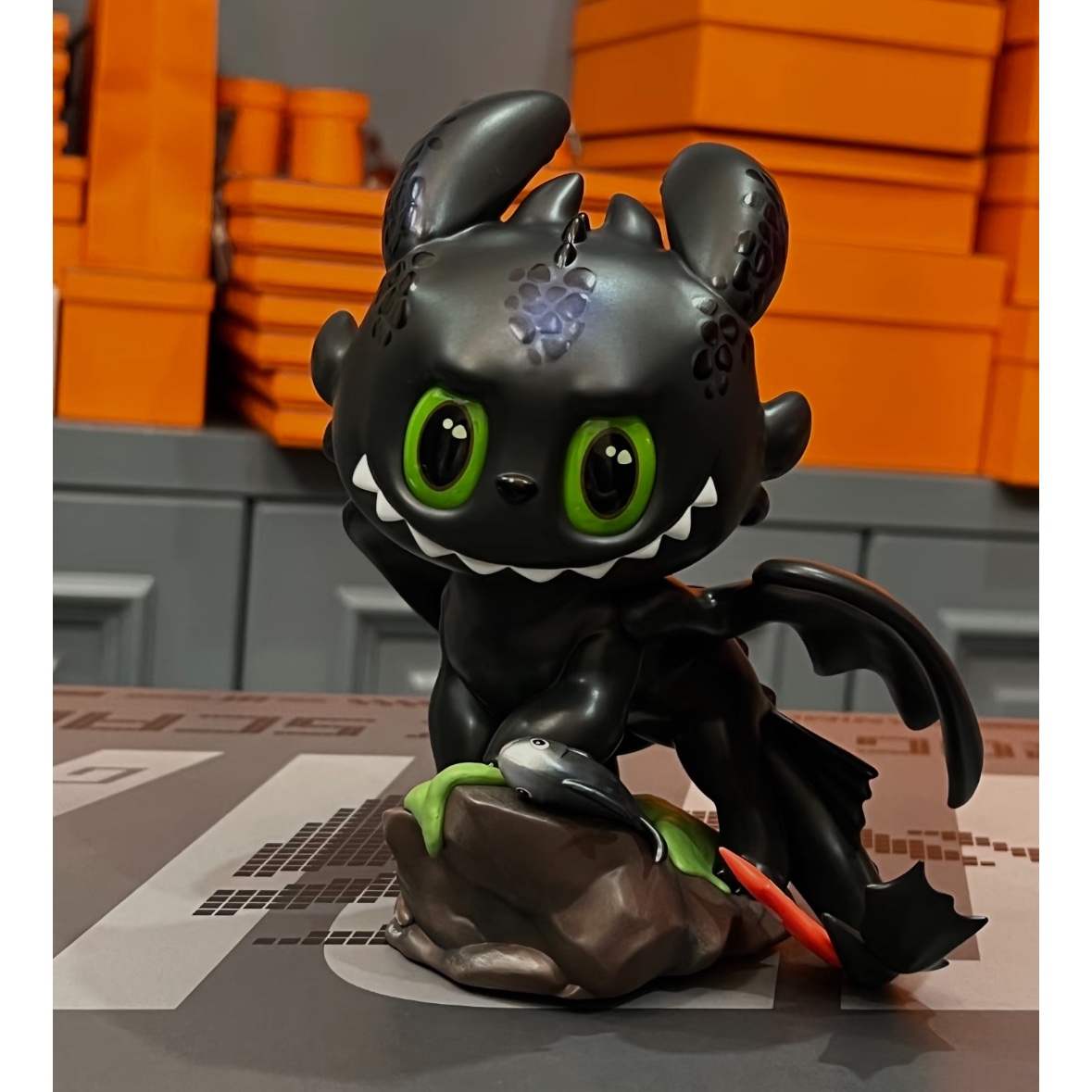 Pop Mart Labubu The Monsters x How to Train Your Dragon Series Figurine Sealed Case (1 Blind Box) 착용 스타일