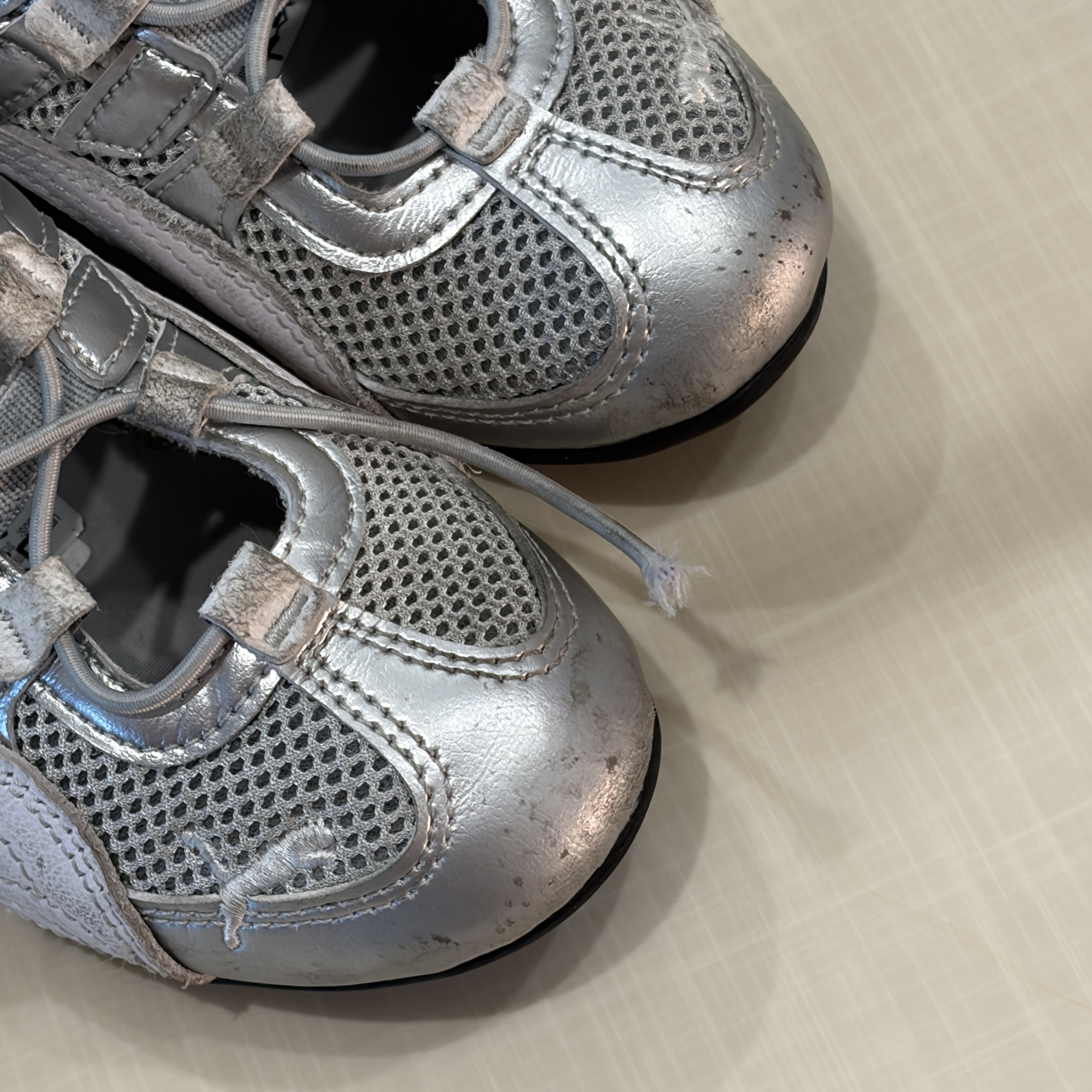 (PS) Puma Speedcat Go Metallic V Silver 착용 스타일 - 1