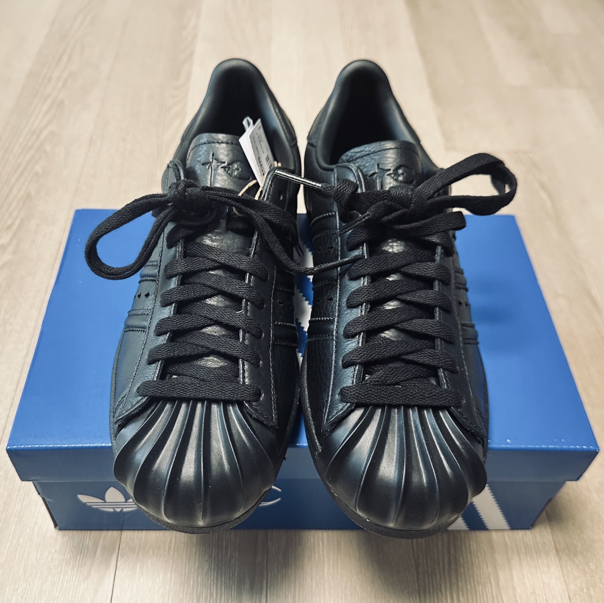 Adidas x Thug Club Superstar Vintage Core Black 착용 스타일 - 2