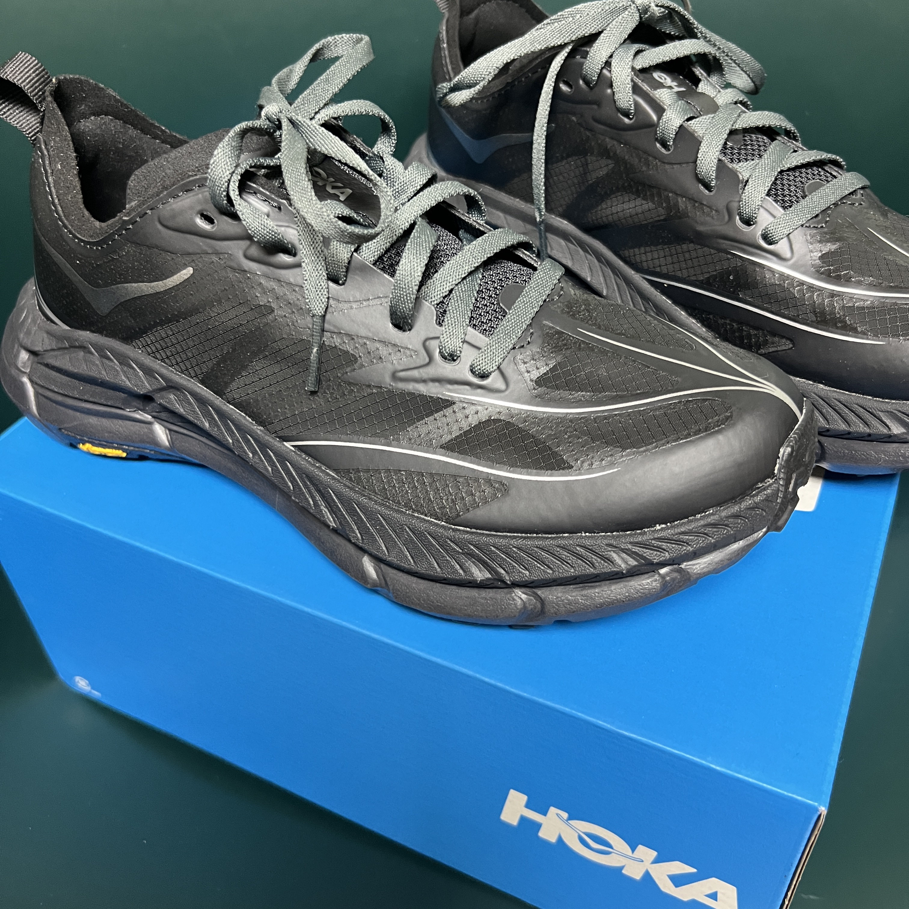 Hoka Mafate Speed 4 Lite Black Outer Orbit 착용 스타일