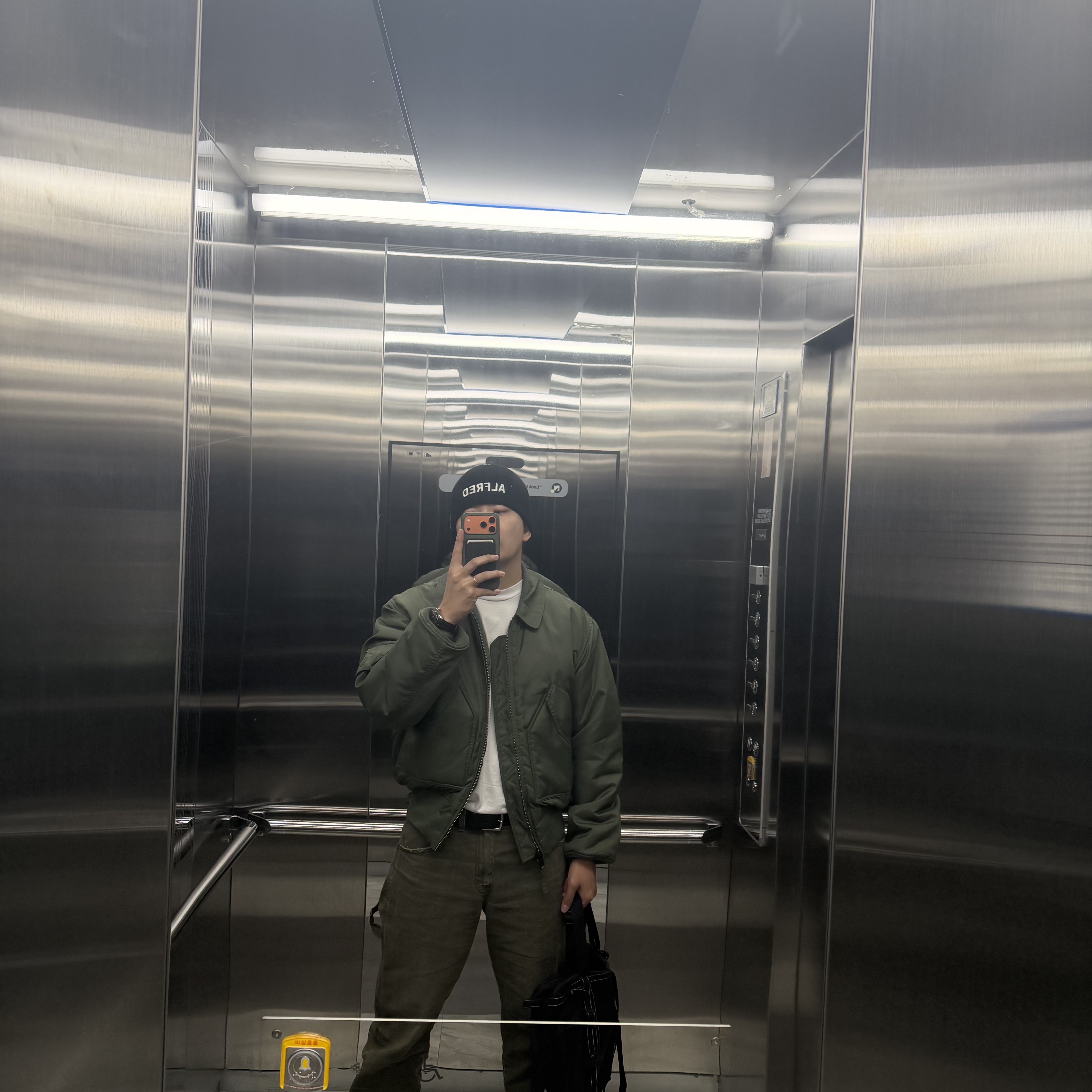 ALPHA INDUSTRIES ALPHA Cwu 45/p Flight Jacket Sage, Dickies Relaxed Fit Heavyweight Duck Carpenter Pants Rinsed Moss Green 착용 스타일