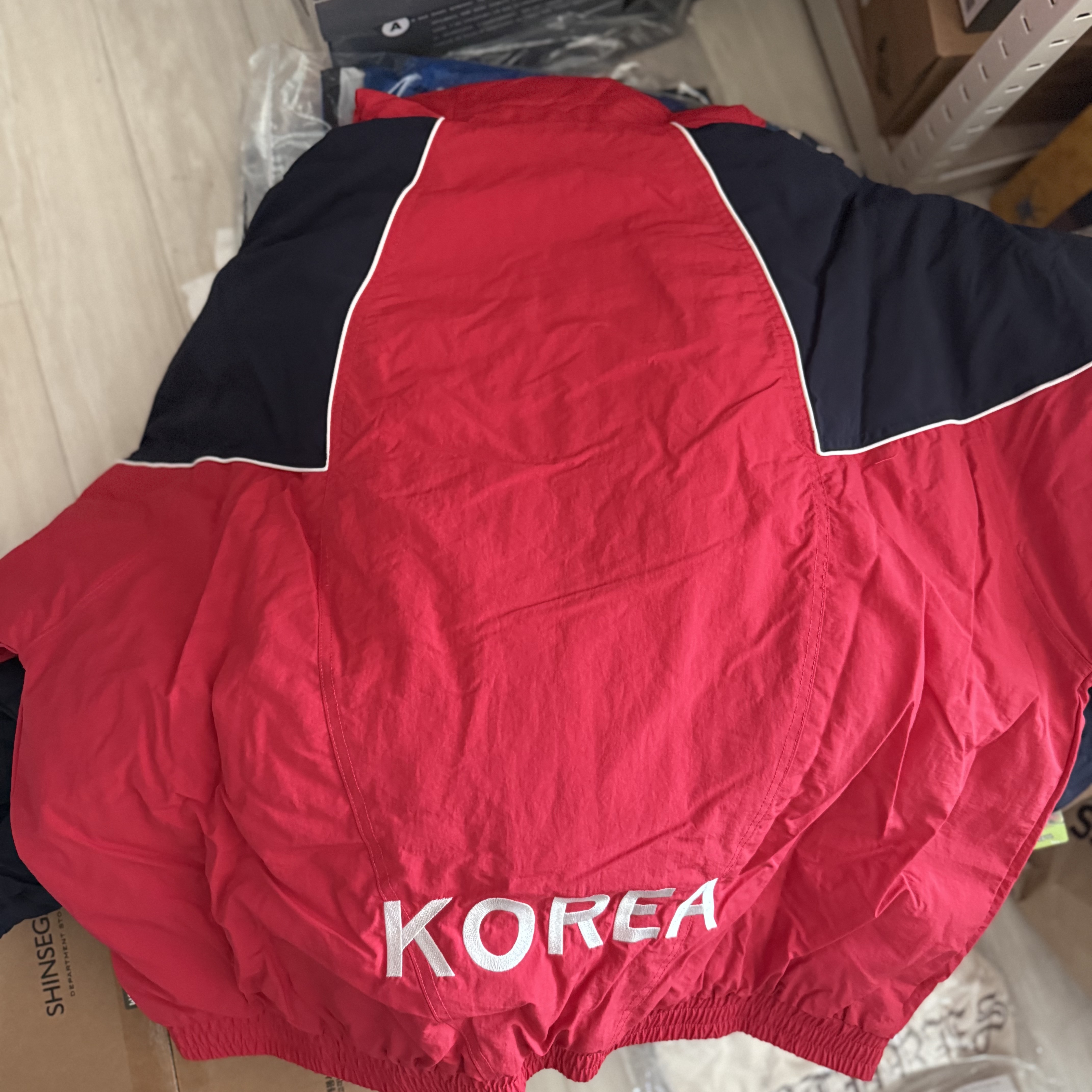 Nahmias x Marty Supreme A24 Classic Warm Up Jacket Red Blue 착용 스타일
