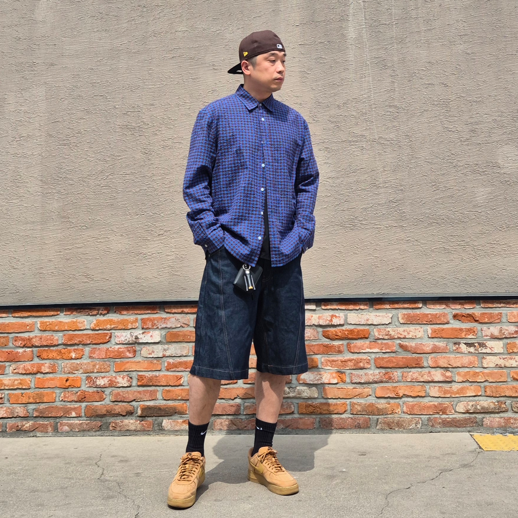 Nike Air Force 1 '07 WB Flax, Millo Archive Cade Leather Wallet Leather Black 착용 스타일 - 1