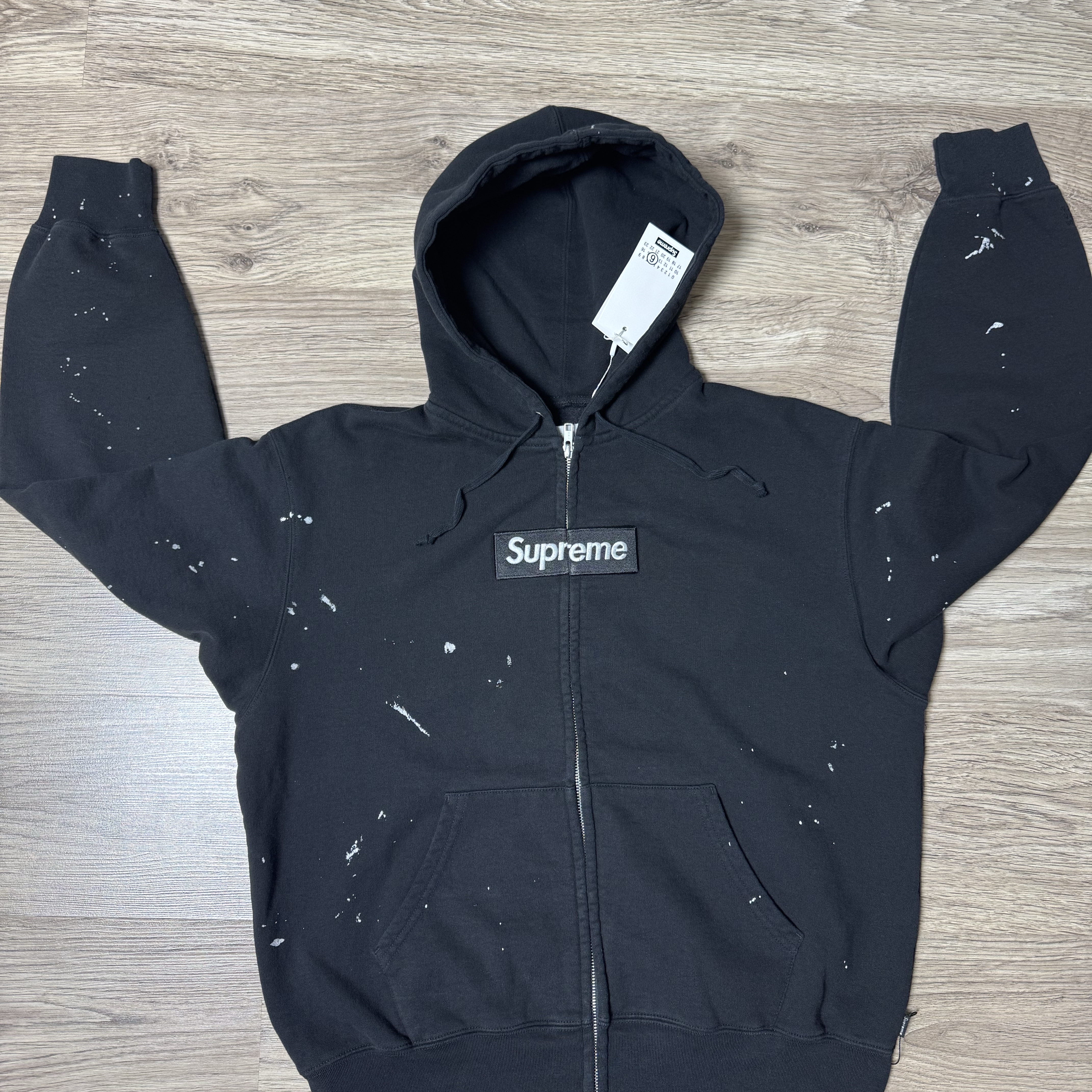 Supreme x MM6 Maison Margiela Box Logo Zip Up Hooded Sweatshirt Black - 26SS 착용 스타일