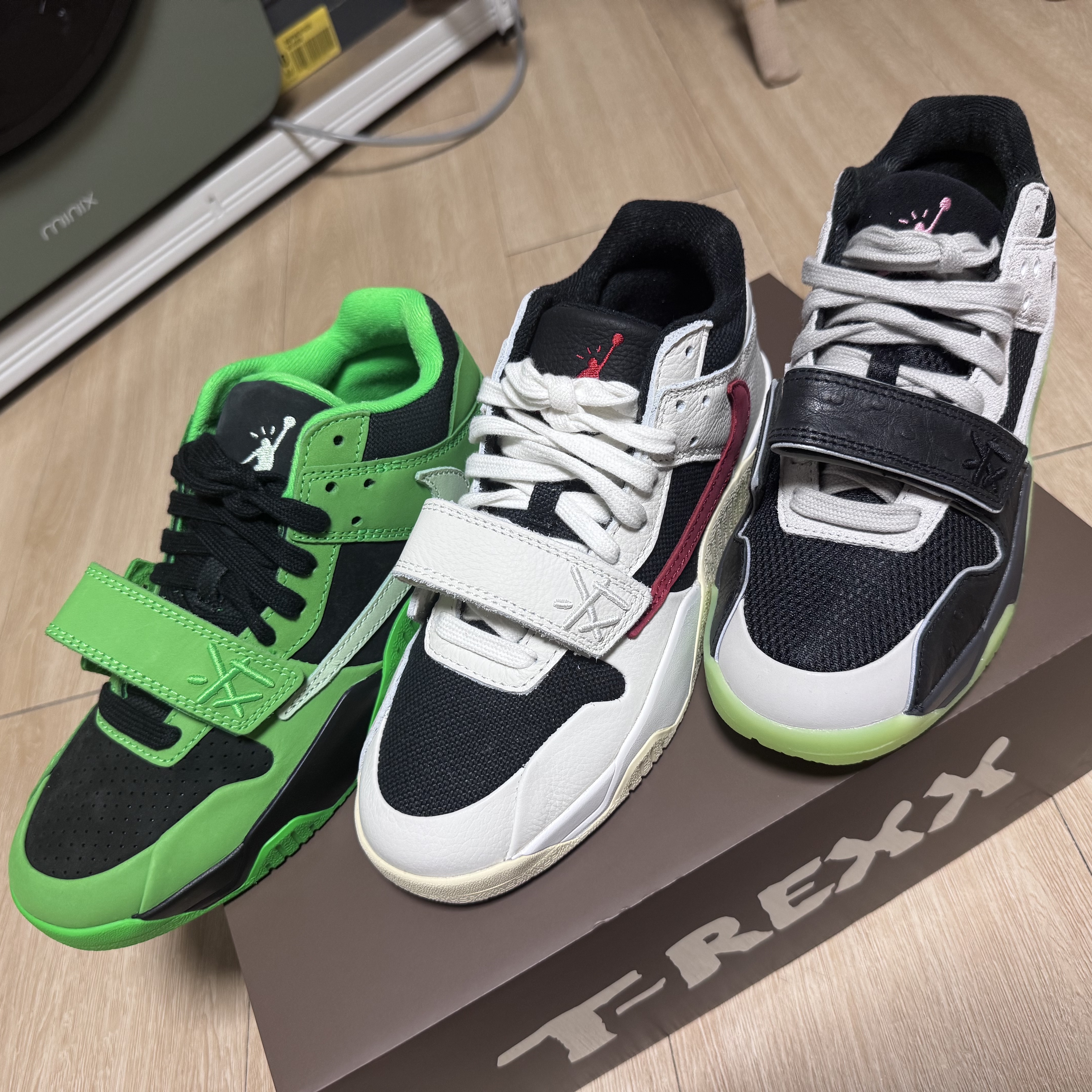 Jordan x Travis Scott Jumpman Jack TR Green Spark Vapor Green, Jordan x Travis Scott x Chase B Jumpman Jack TR Black Night Silver 착용 스타일 - 1