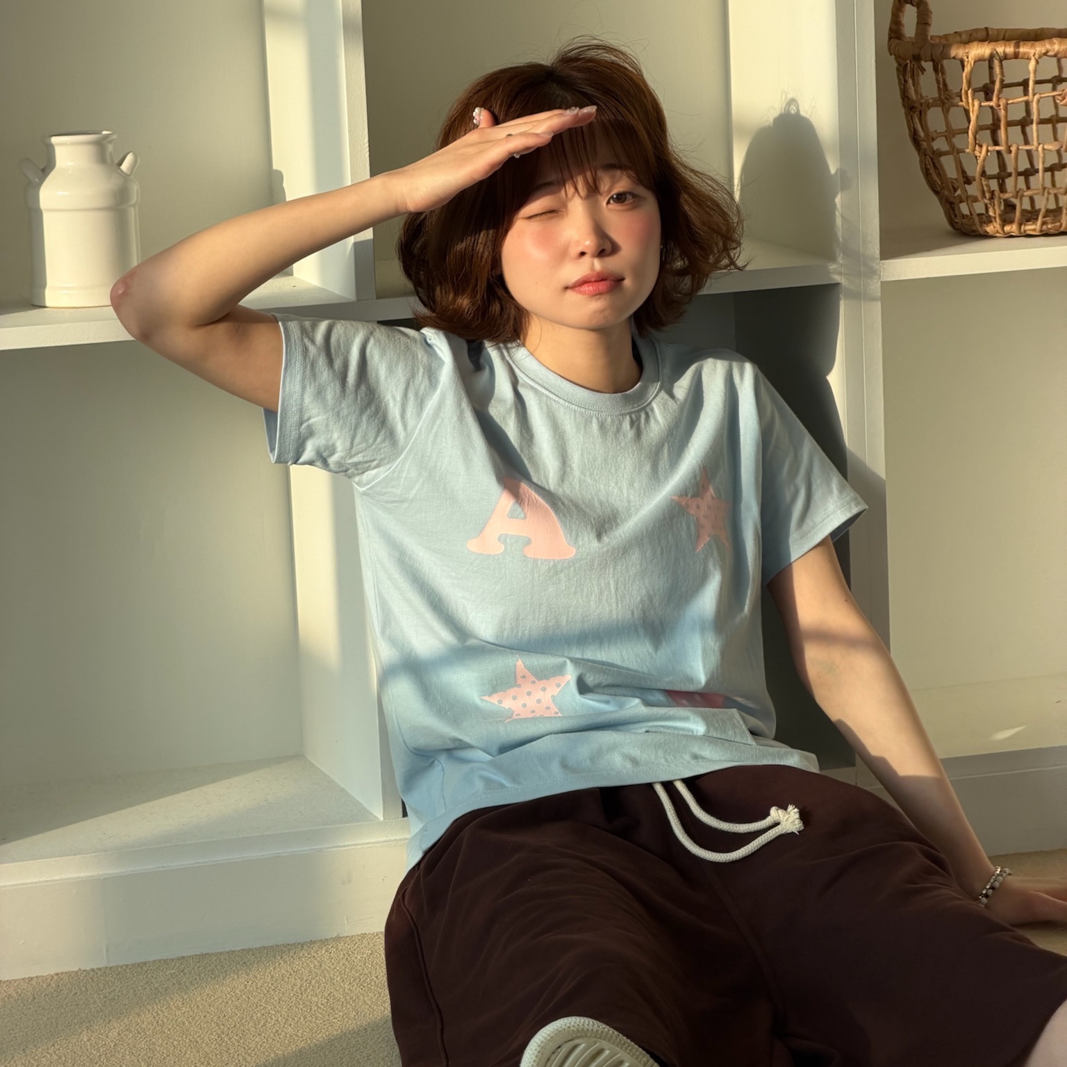 AMOU AM Star Half T-Shirts Light Blue, AMOU AM Star Half T-Shirts White 착용 스타일 - 2