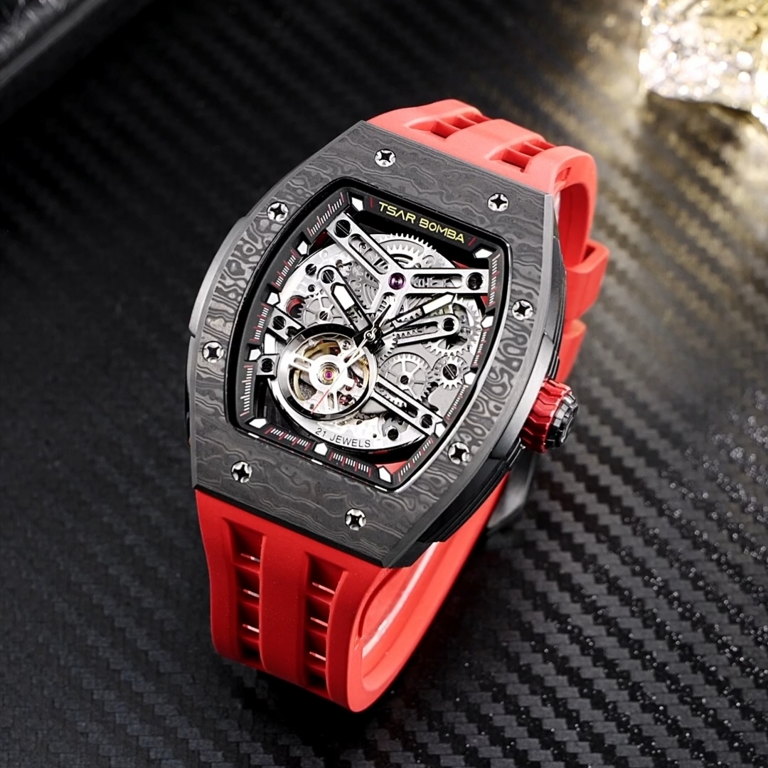 Tsar Bomba Elemental-Carbon Fiber Automatic  TB8228CF-02 Fashion Red 착용 스타일