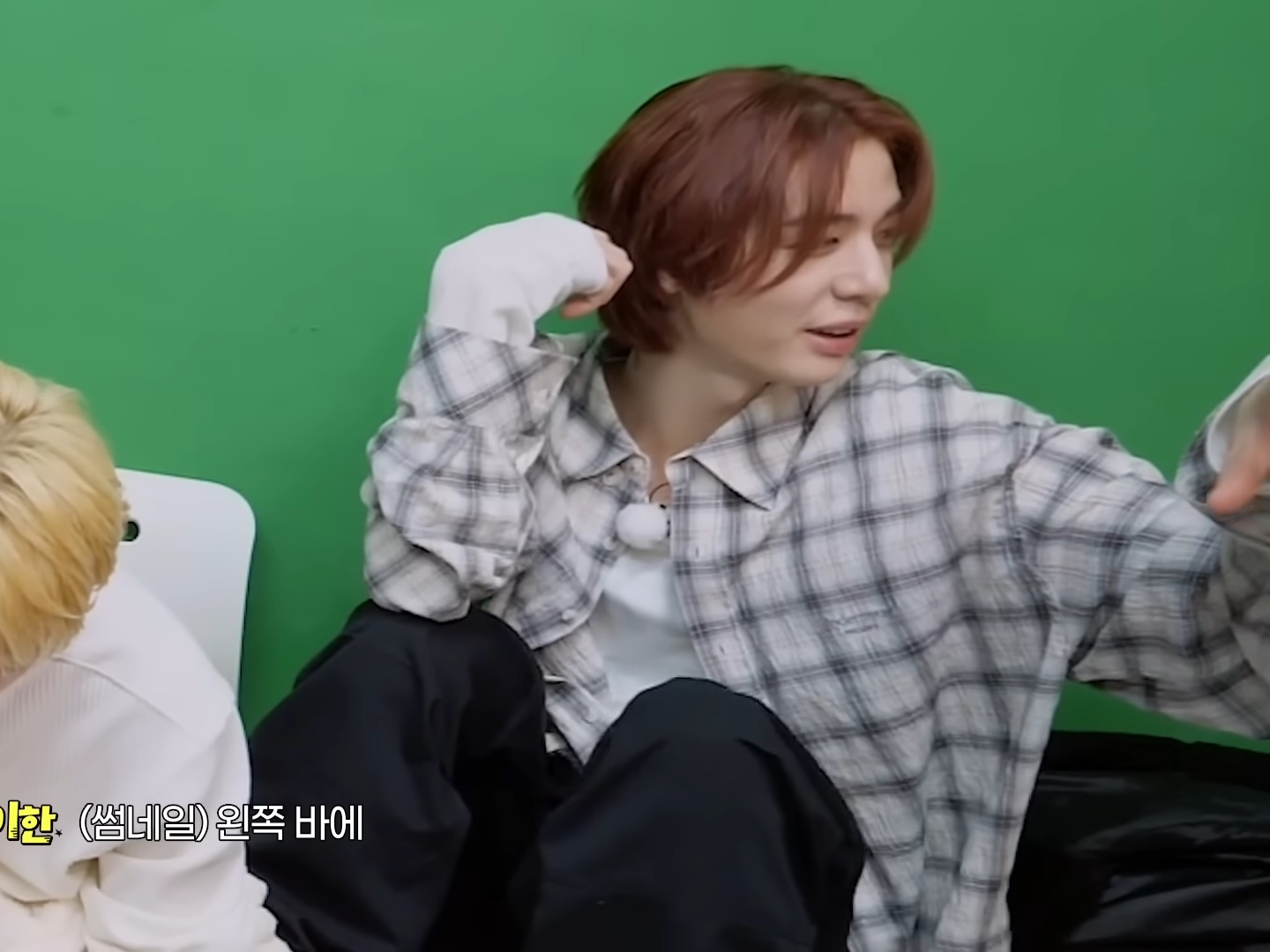 Undermycar Mu.122 Original Logo Basic Long Sleeve Check Shirts Purple Beige 착용 스타일 - 5