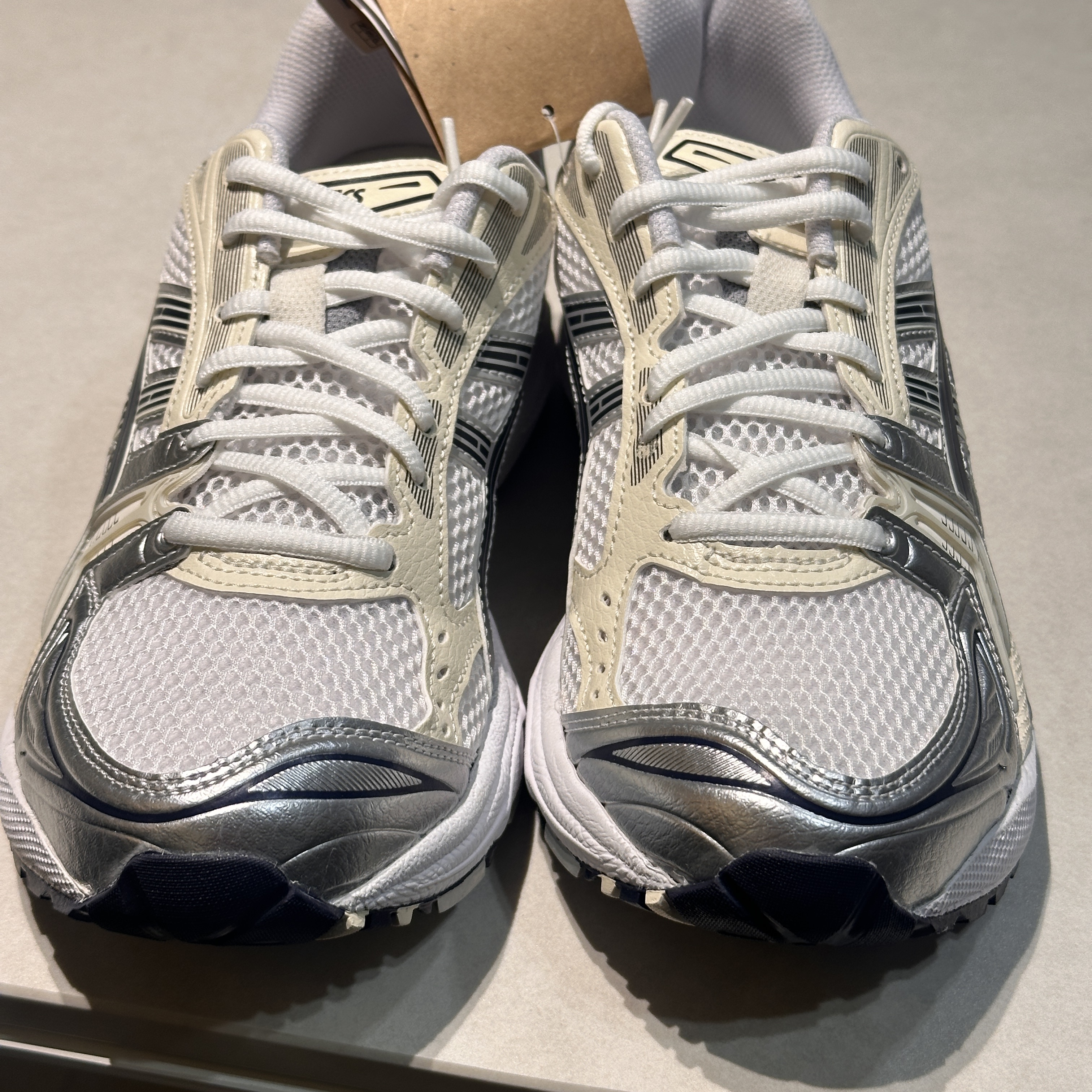 (W) Asics Gel-Kayano 14 White Midnight 착용 스타일 - 4