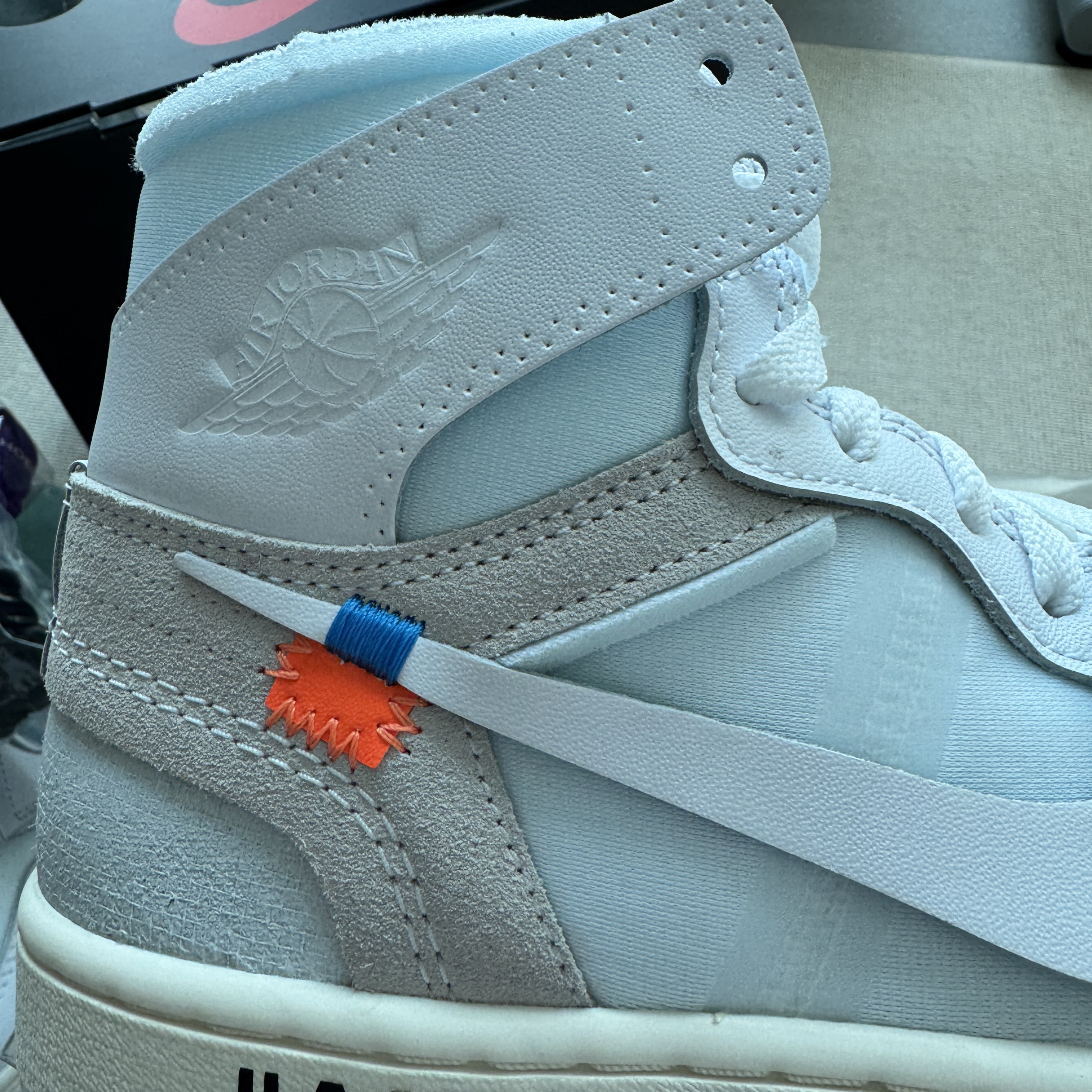 Jordan 1 x Virgil Abloh Archive Retro High Alaska White 착용 스타일 - 2