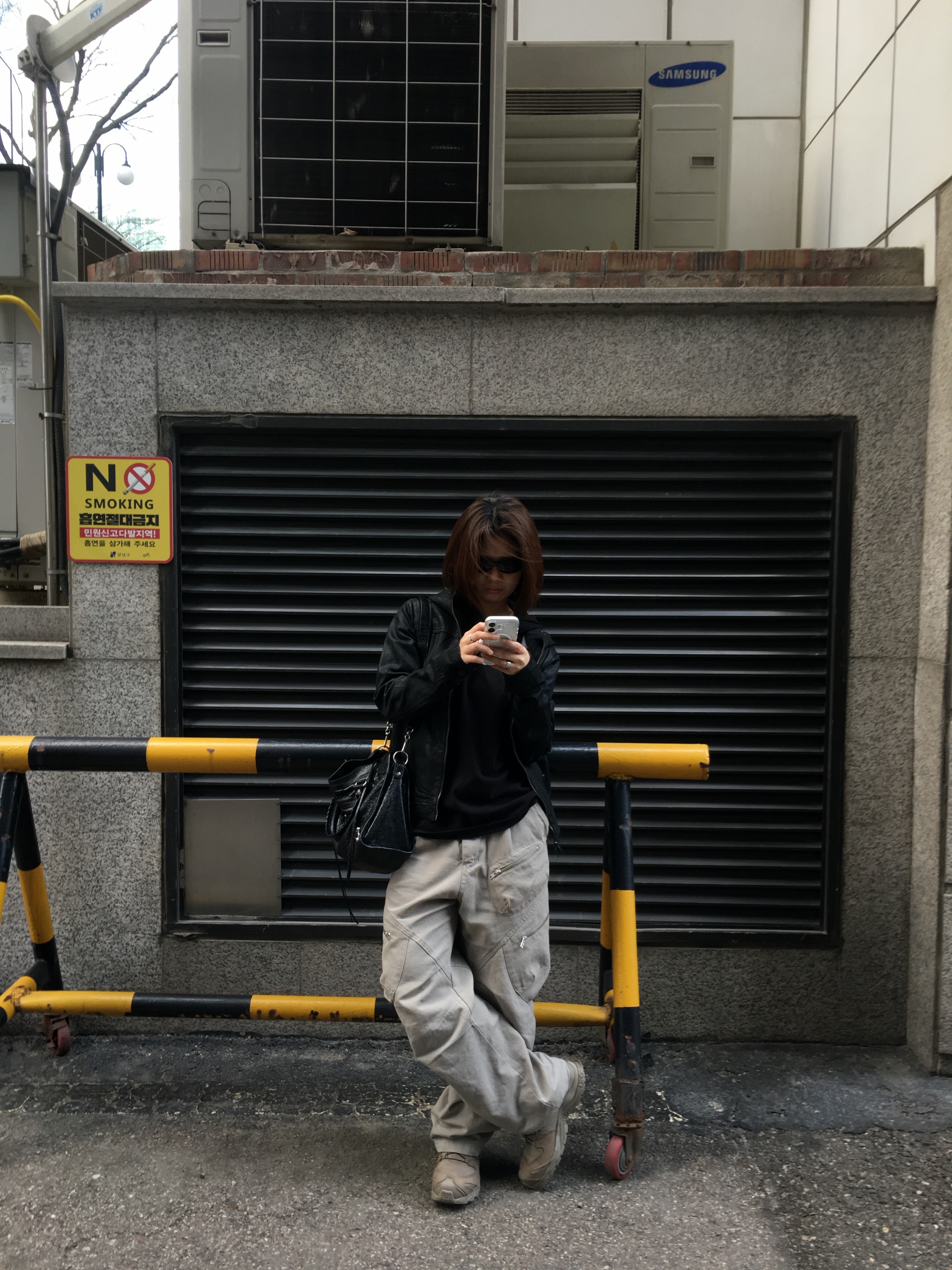 Salomon x Rier XA Mid GTX Argile, Ignota Core:8 Washed Cargo Pants Light Grey 착용 스타일