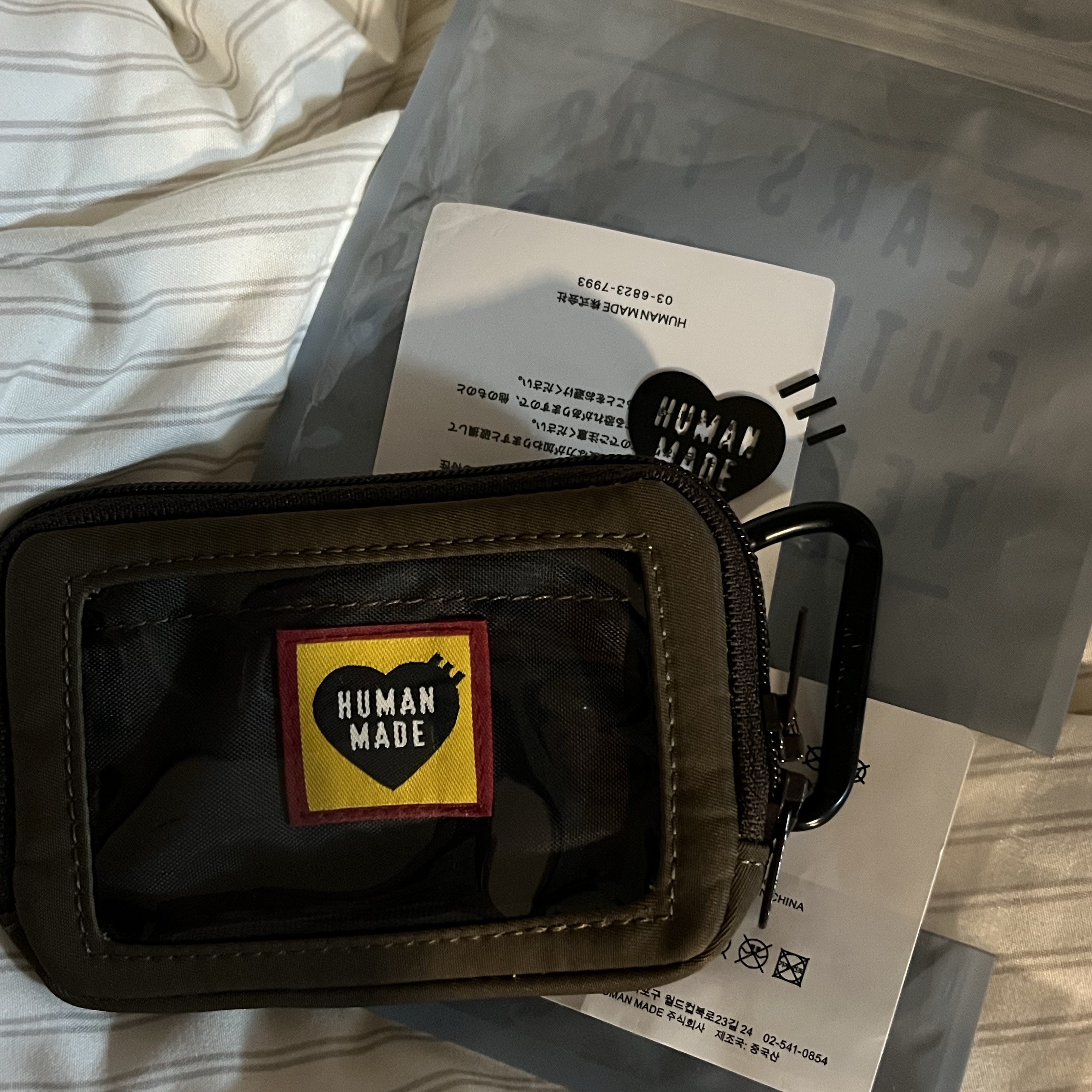 Human Made Military Card Case Brown 착용 스타일