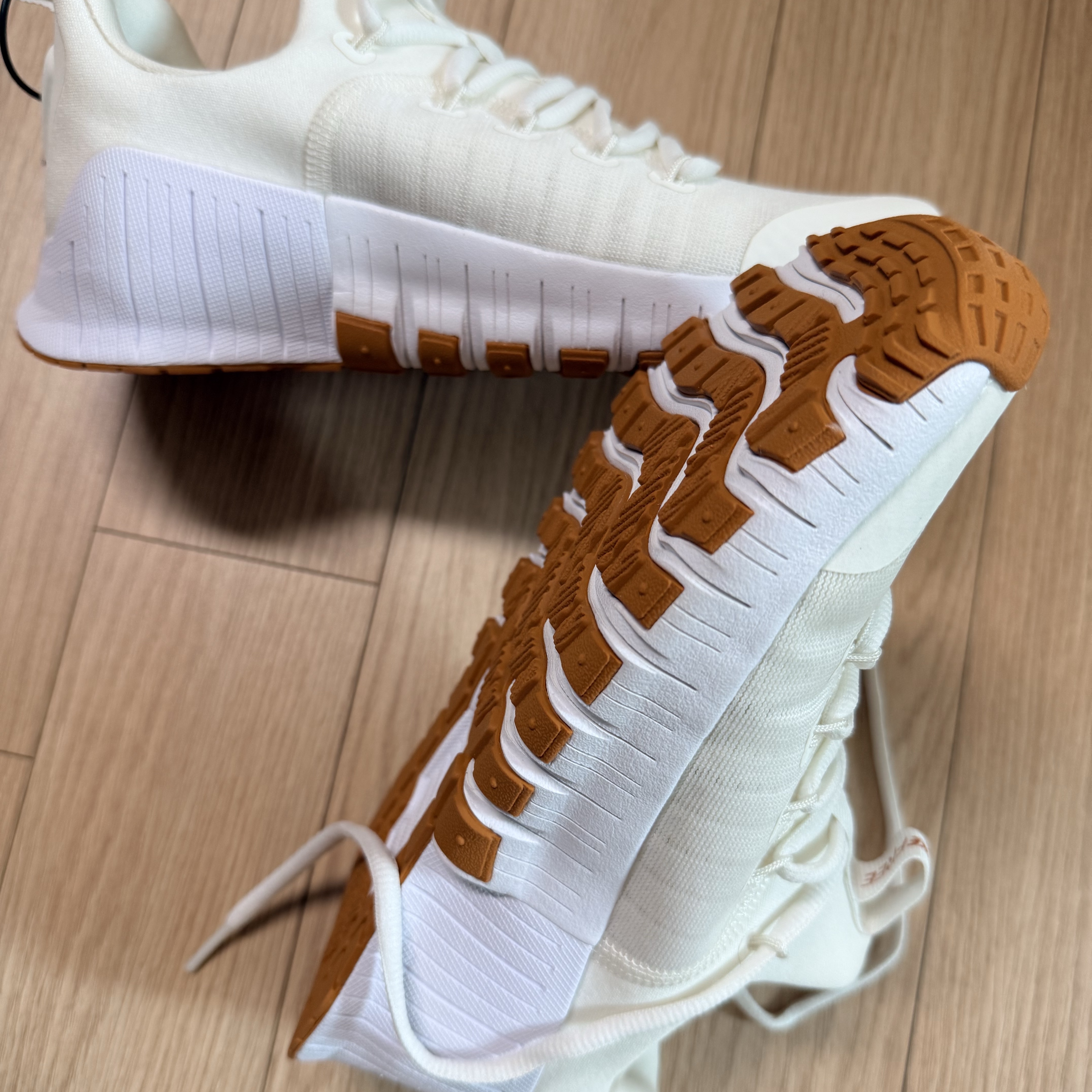 (W) Nike Free Metcon 6 Sail Monarch 착용 스타일