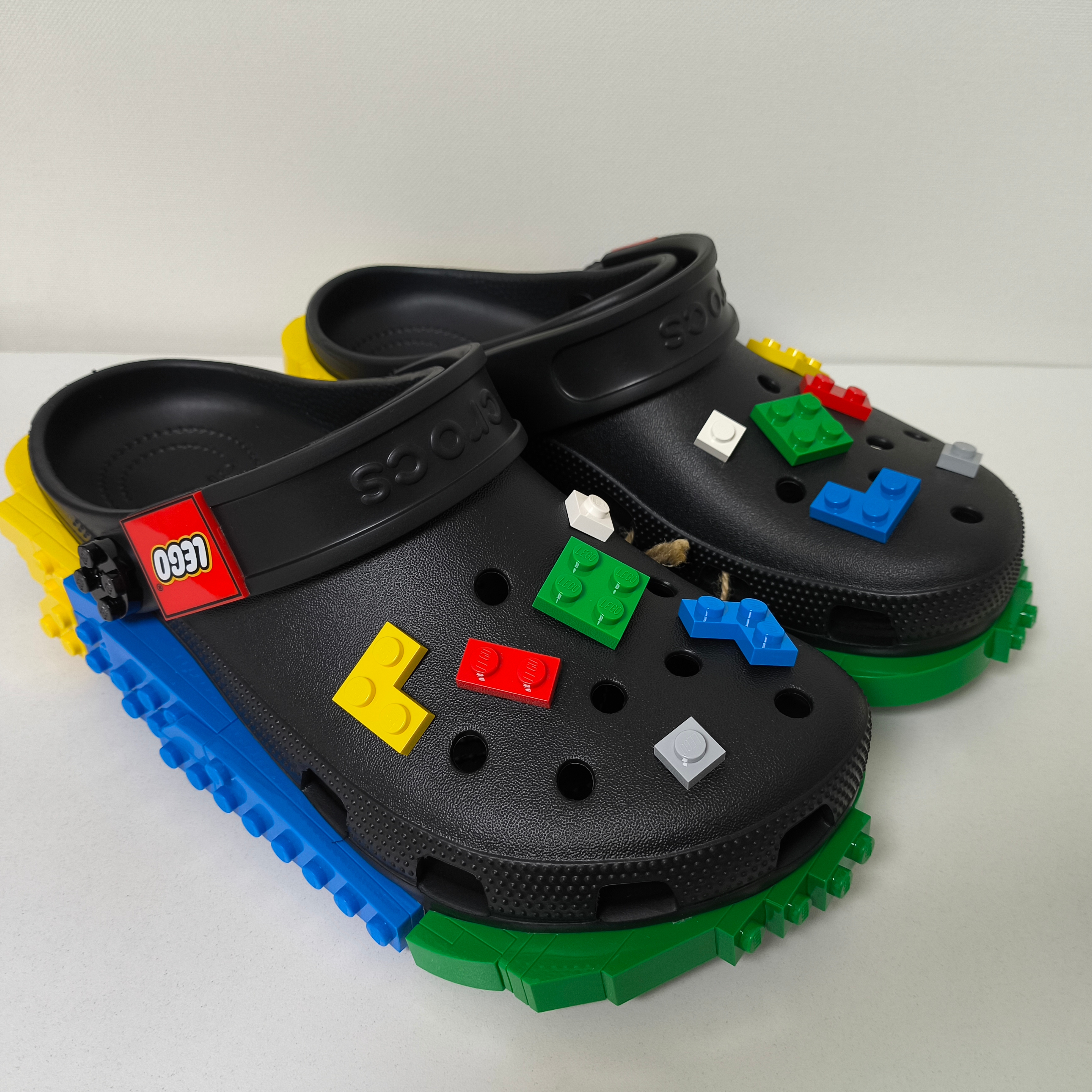 Crocs x Lego Masterbrand Creativity Clog Multi 착용 스타일 - 2
