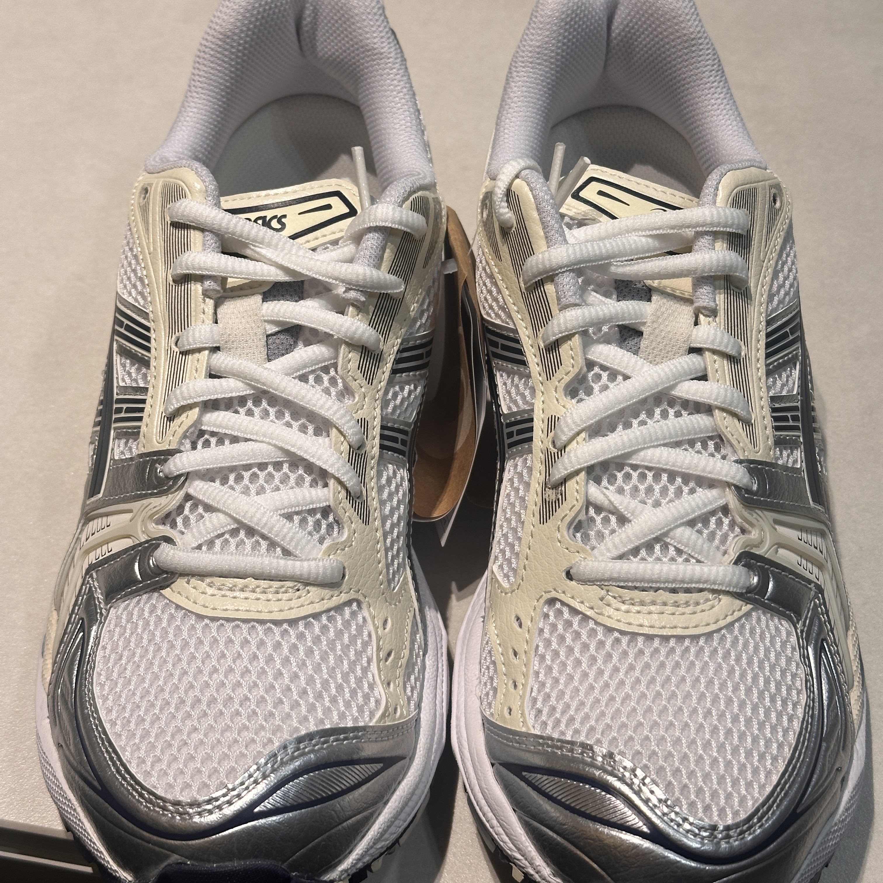 (W) Asics Gel-Kayano 14 White Midnight 착용 스타일 - 3