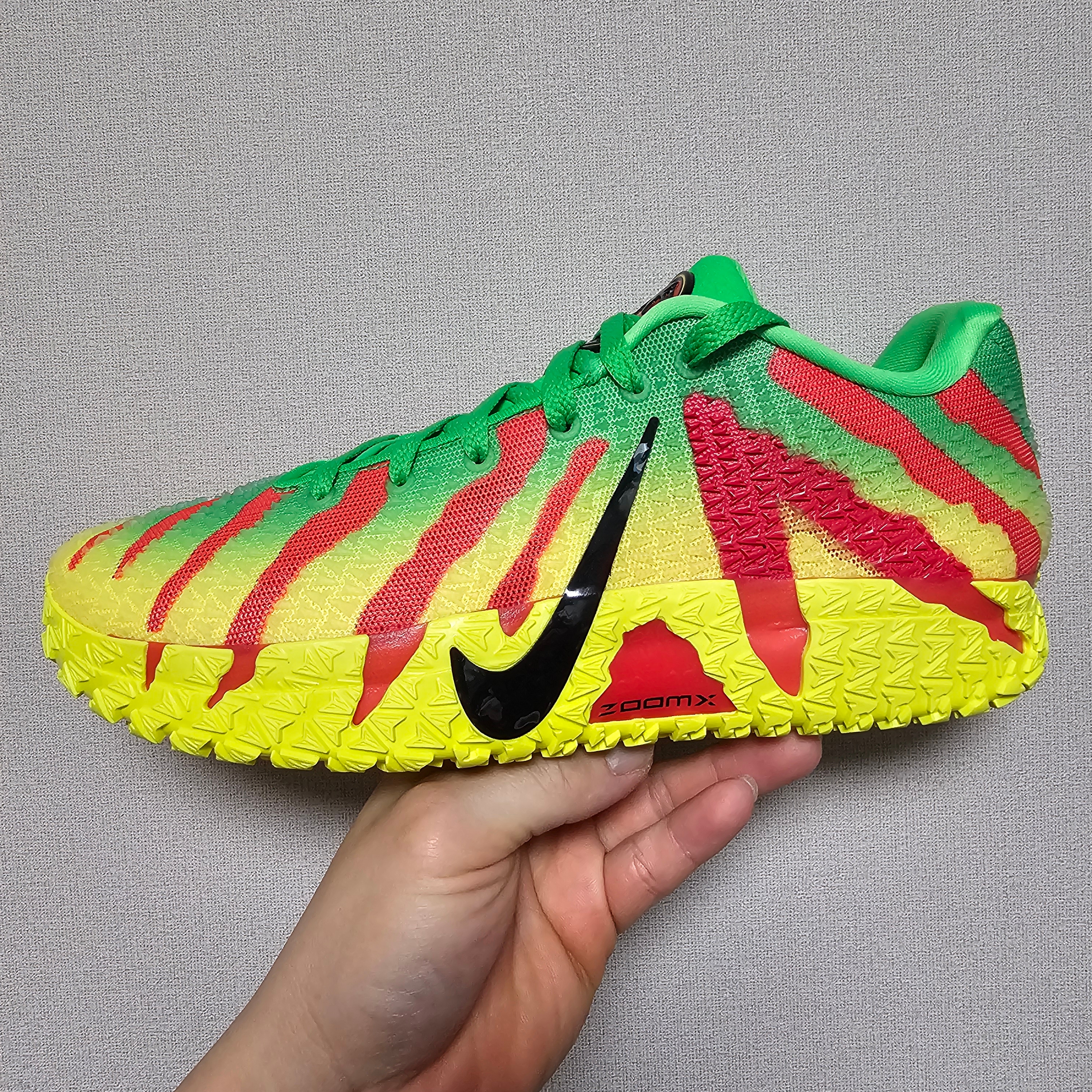 Nike x Jurassic Park Ja 3 EP  Green Spark University Red 착용 스타일 - 1