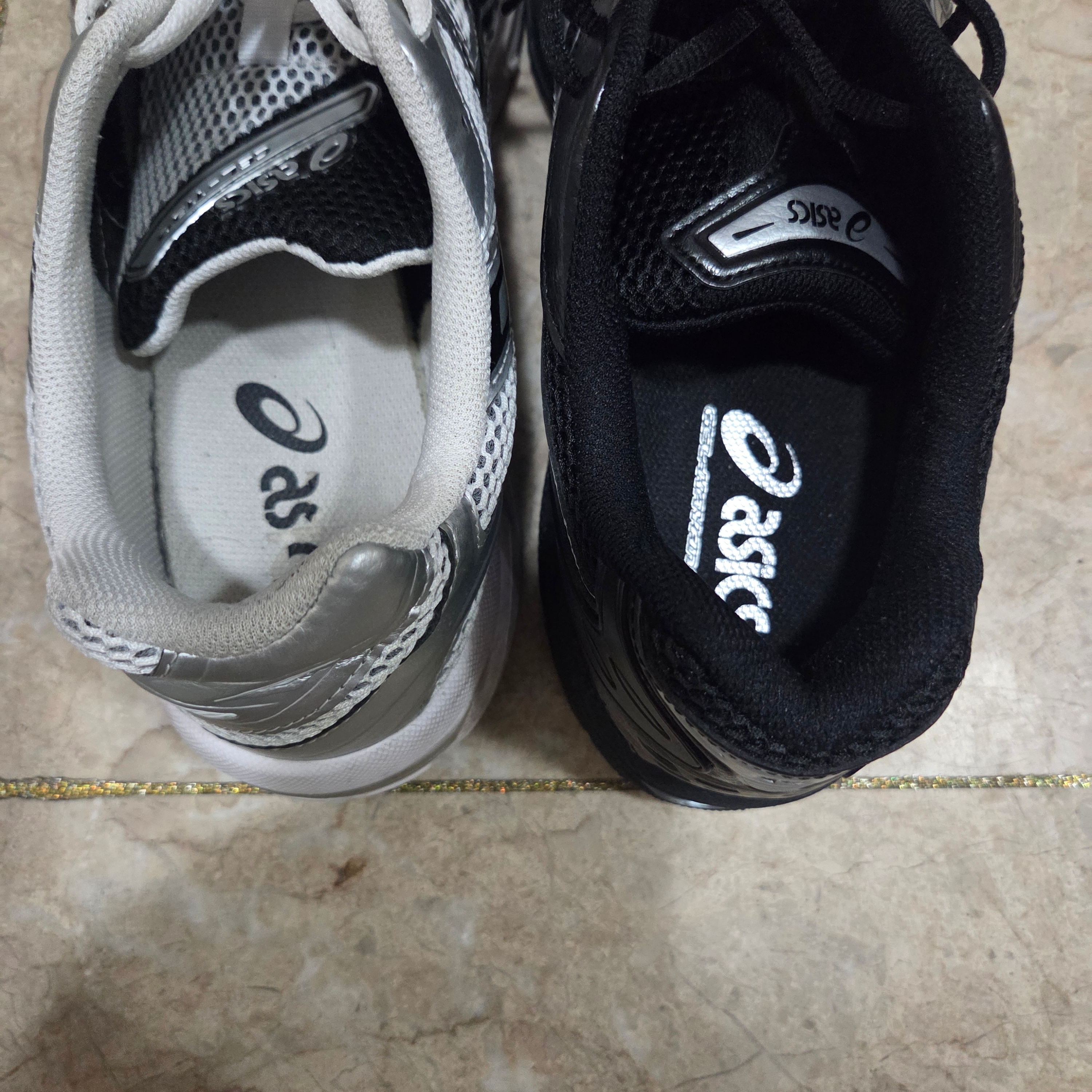 Asics Gel-Kayano 14 Black Pure Silver 착용 스타일 - 6