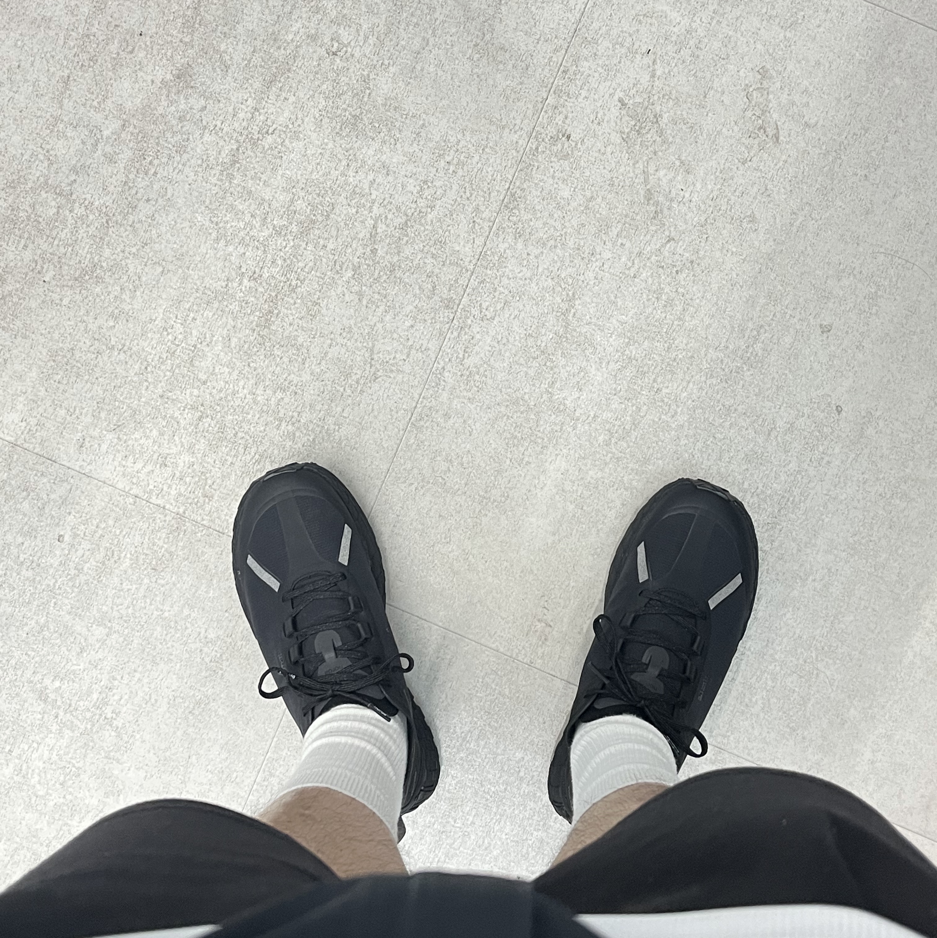 Norda 001/A Stealth Black 착용 스타일