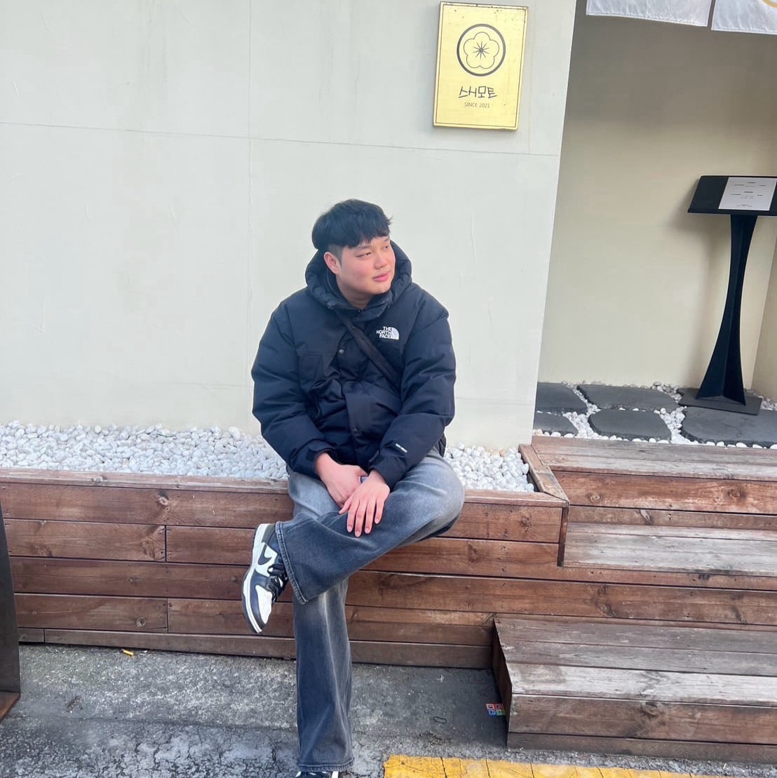 Nike Dunk Low Retro Black, The North Face Mountain Down Jacket Black 착용 스타일