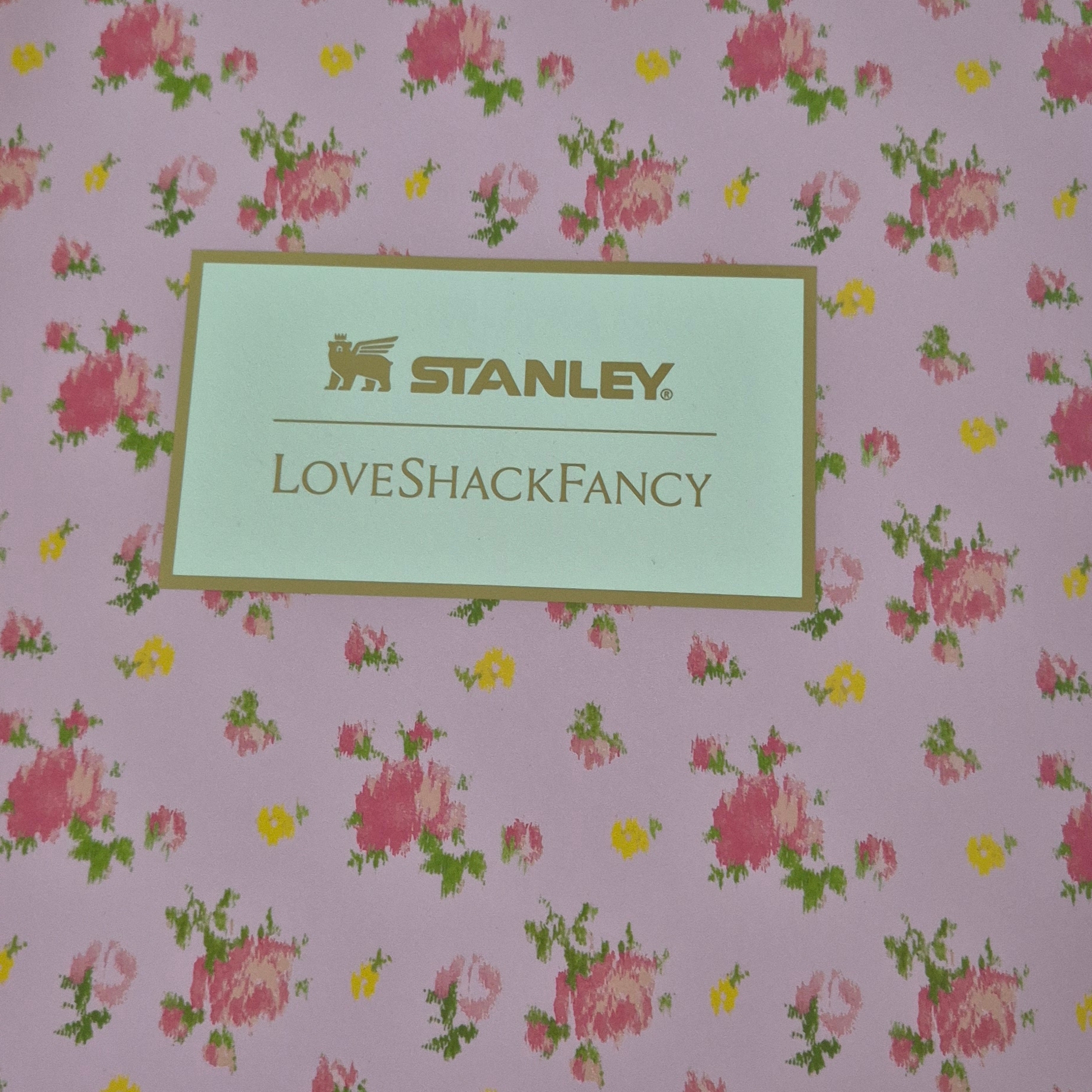 Stanley 1913 x LoveShackFancy Summer Quencher H2.0 Flowstate Tumbler 887ml Ibiza Sunset 착용 스타일 - 1