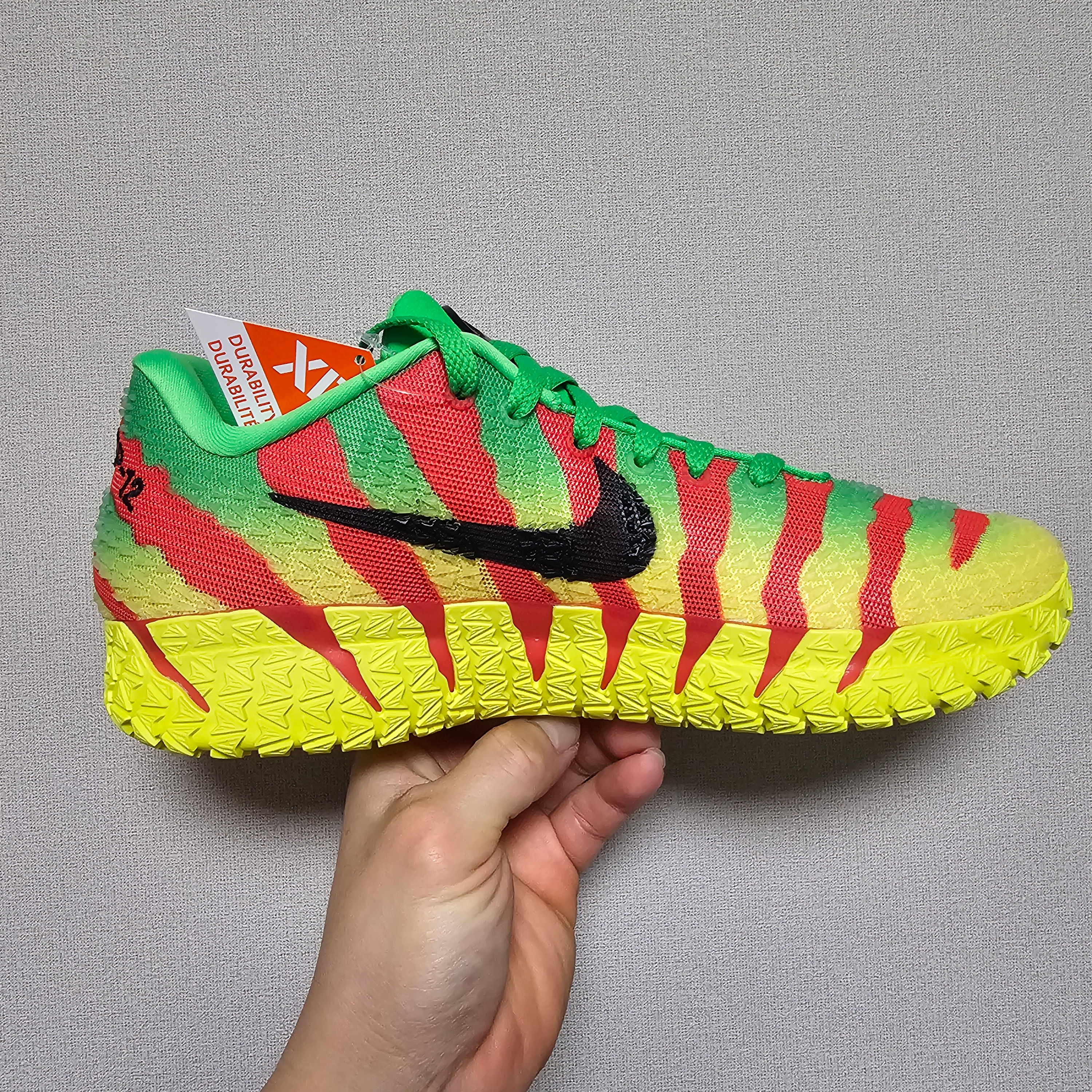 Nike x Jurassic Park Ja 3 EP  Green Spark University Red 착용 스타일 - 2