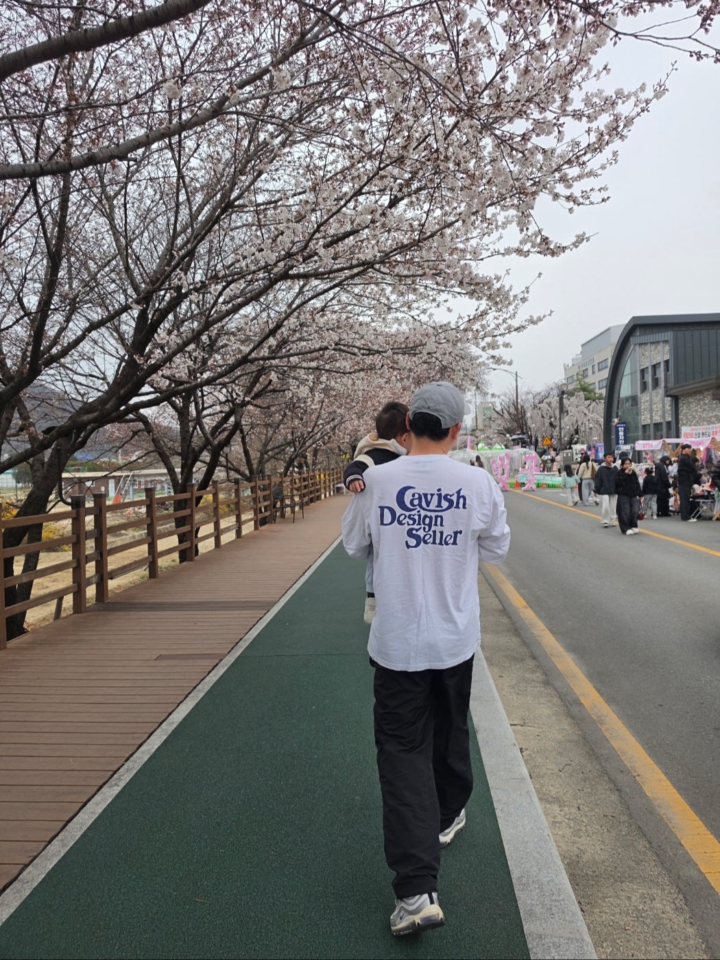 CAVISH Star Seller Logo LS Tee White, Nike Air Max 97 Persian Violet 착용 스타일