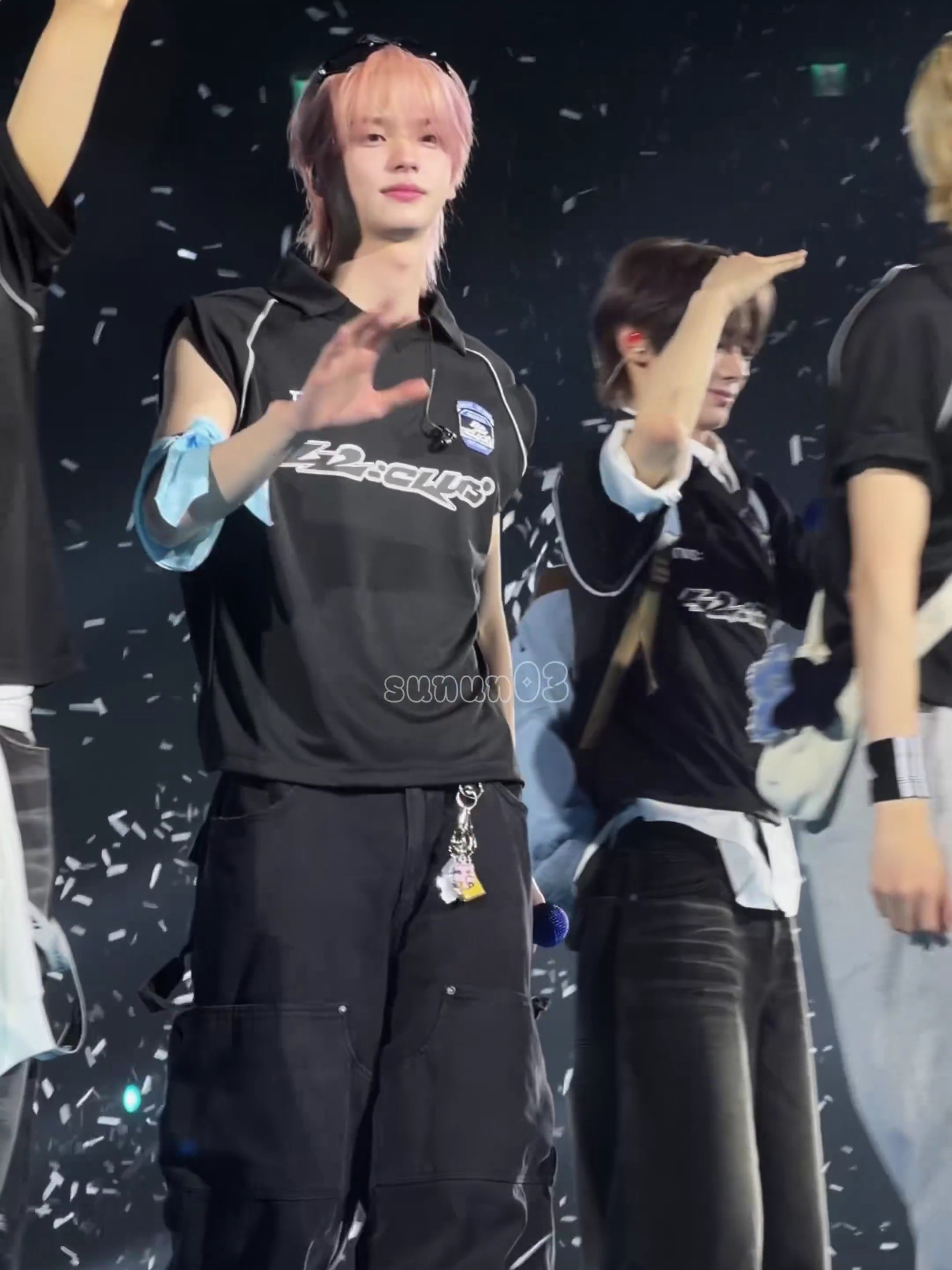 Nonnod Double knee cover pants Vintage black 착용 스타일 - 2