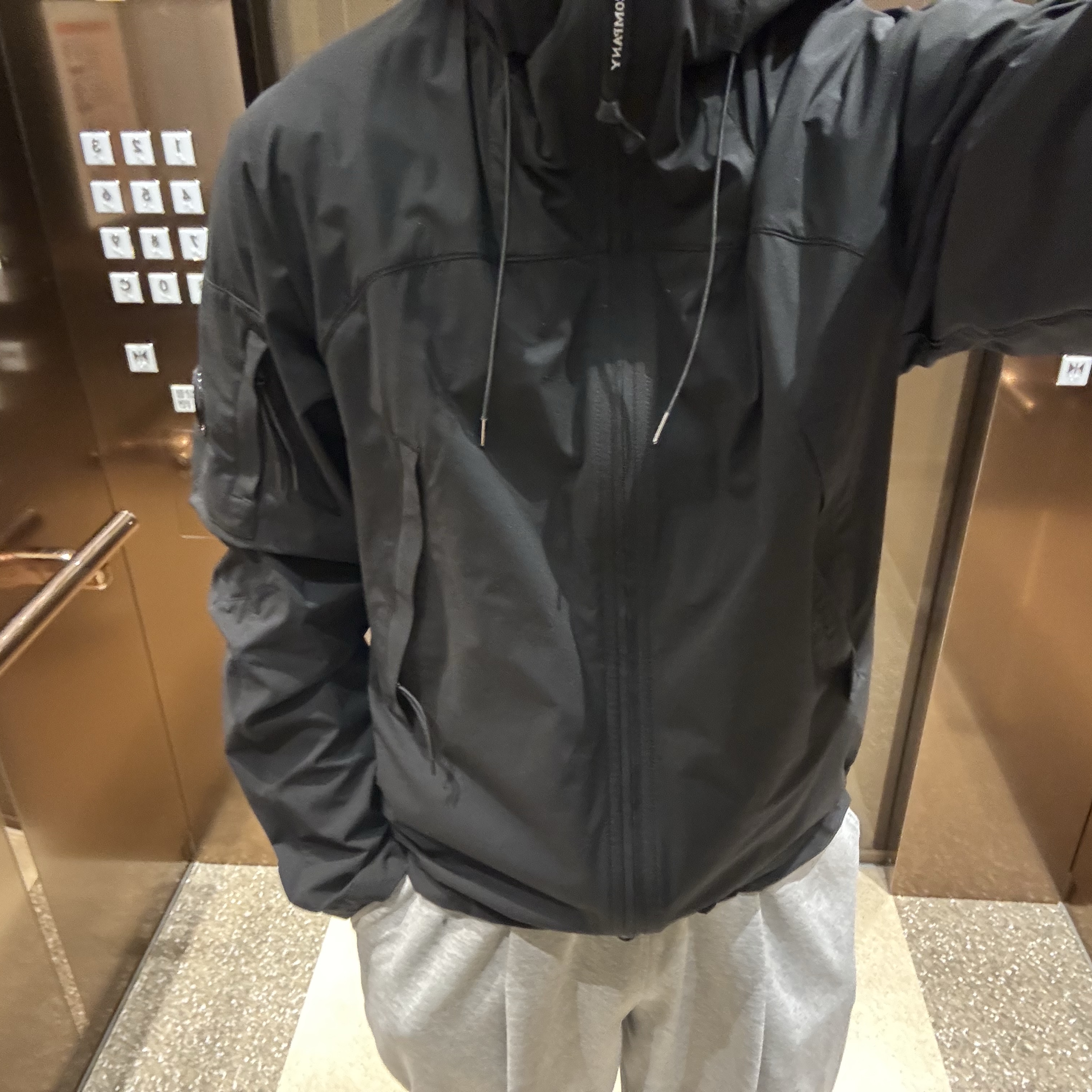 C.P. Company Pro-Tek Hooded Lens Jacket Black - 26SS, Louis Vuitton Monogram Chain Bracelet Silver 착용 스타일