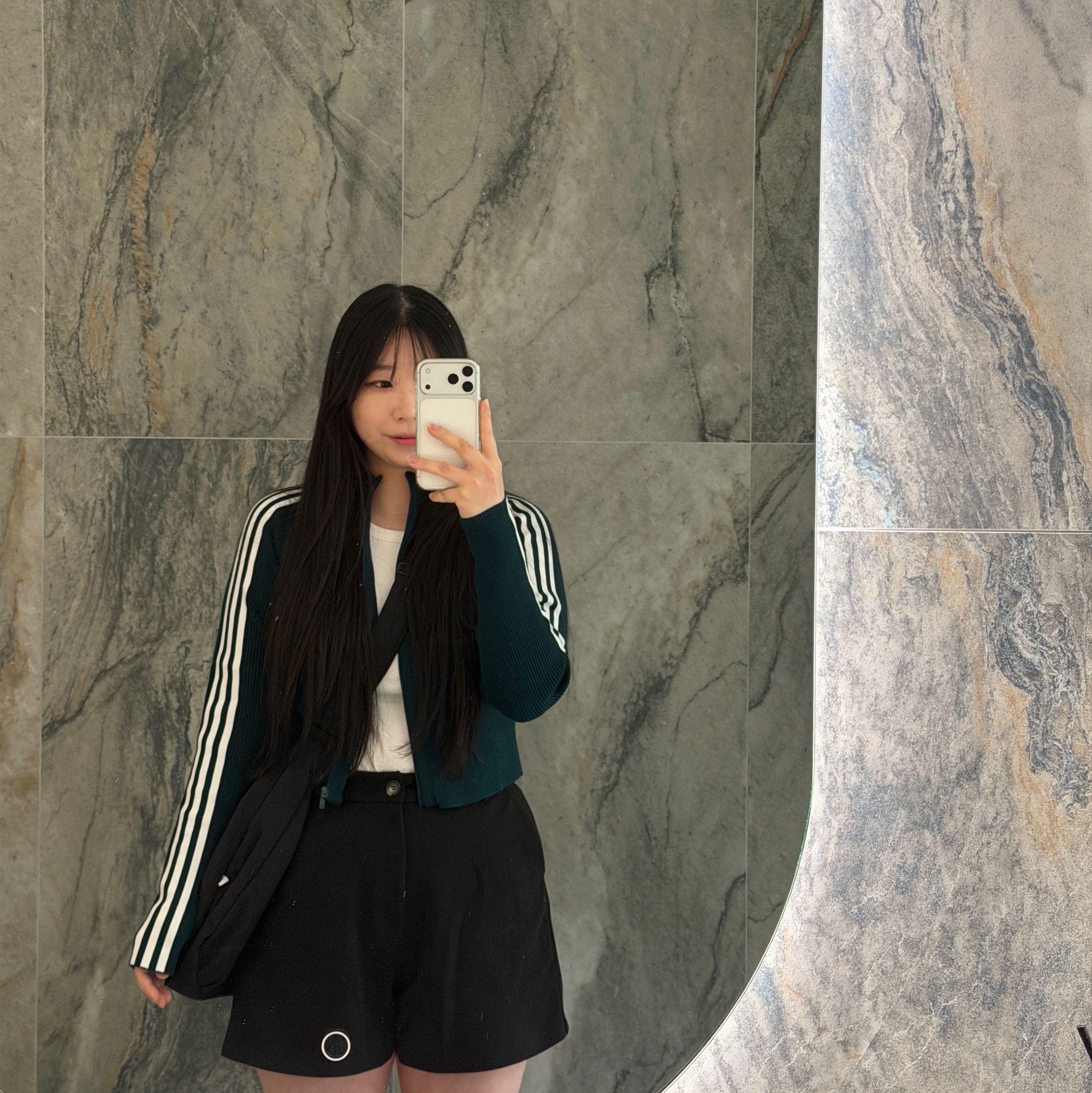 (W) Adidas Adicolor 3-Stripes Slim Knit Track Top Aurora Ivy - KR Sizing 착용 스타일