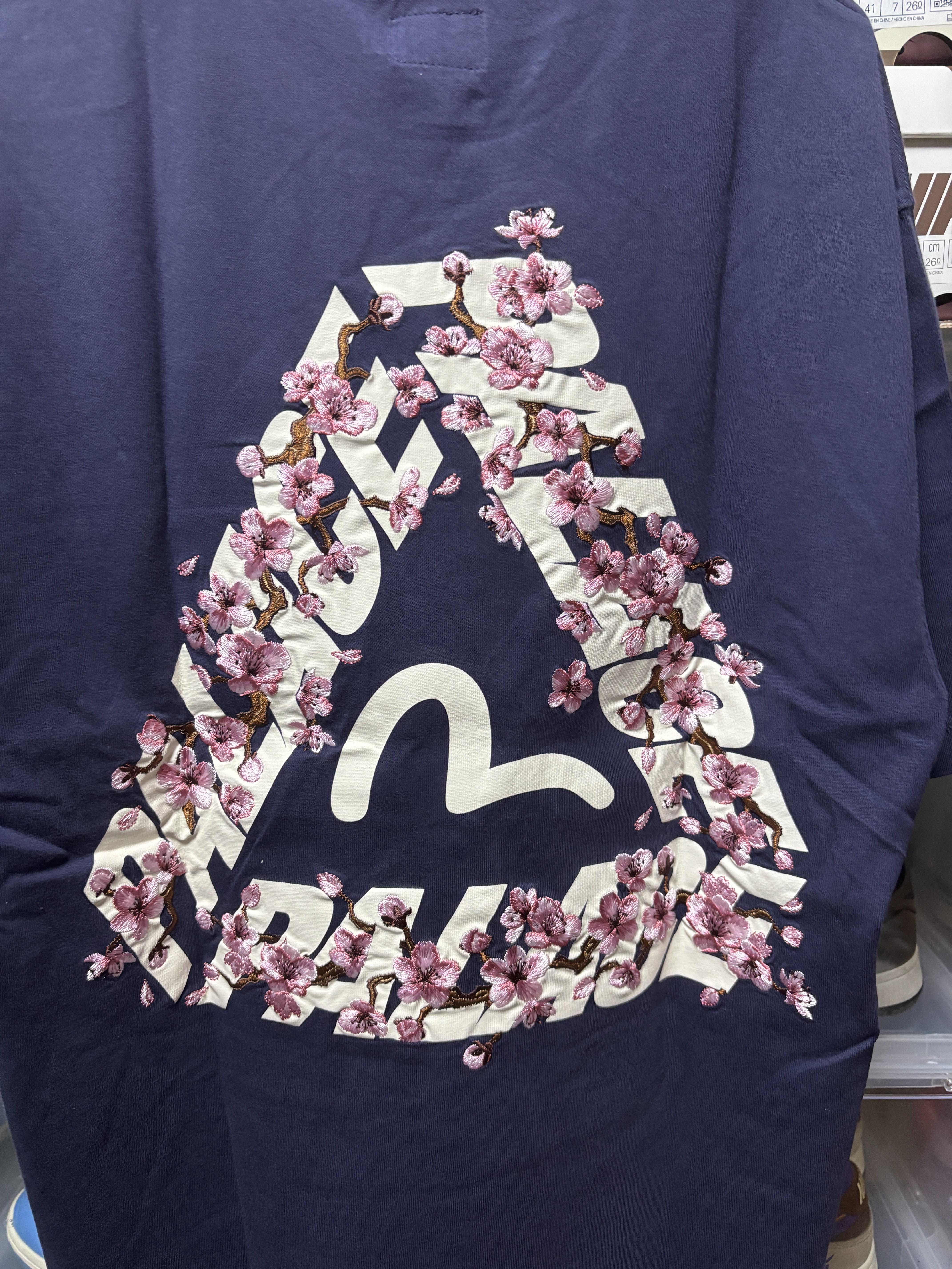 Palace x Evisu Heavy Wash T-Shirt Navy - 26SS 착용 스타일 - 2