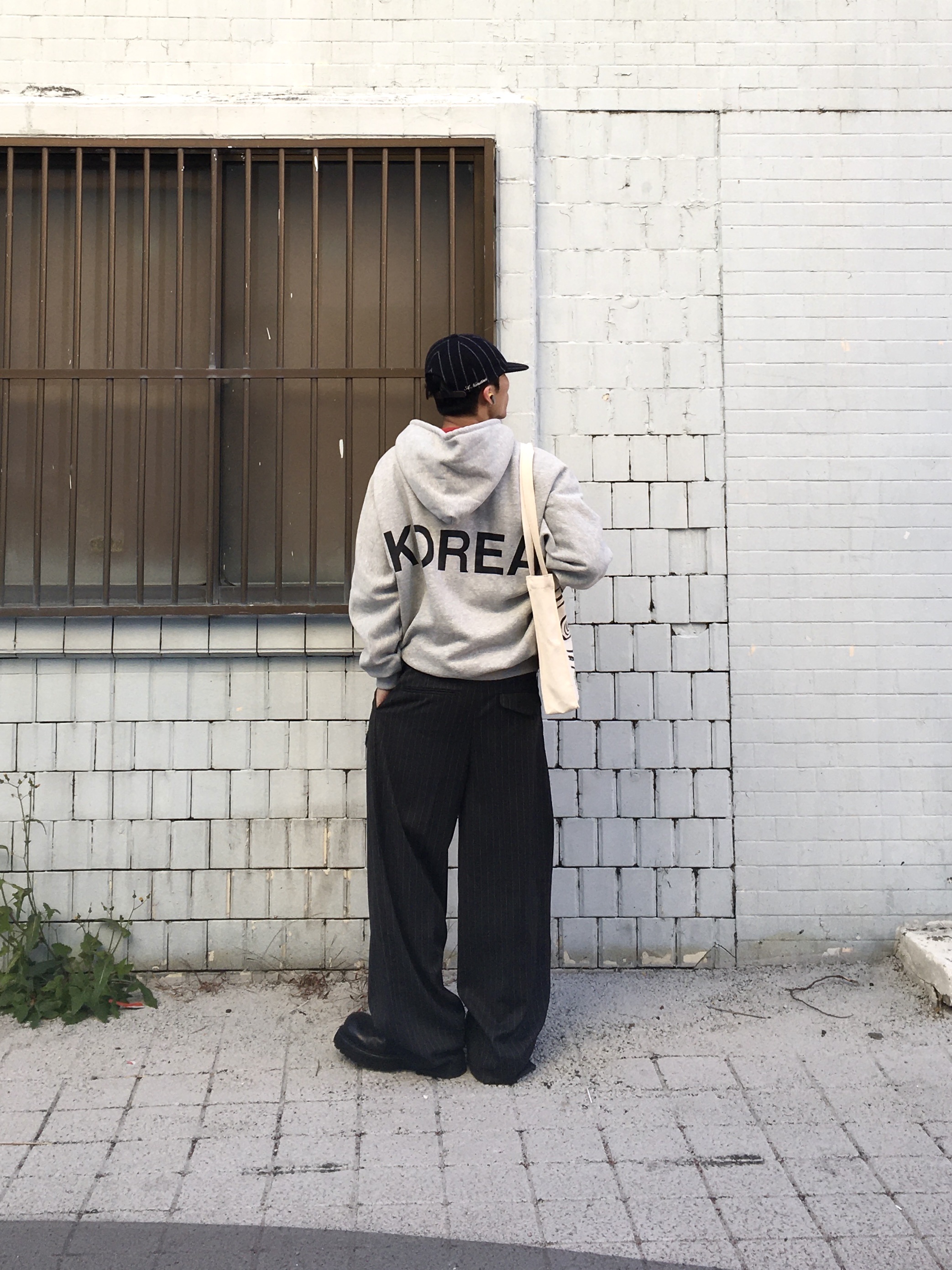 Yeezy HD-10 Grey - Korea Limited 착용 스타일 - 2