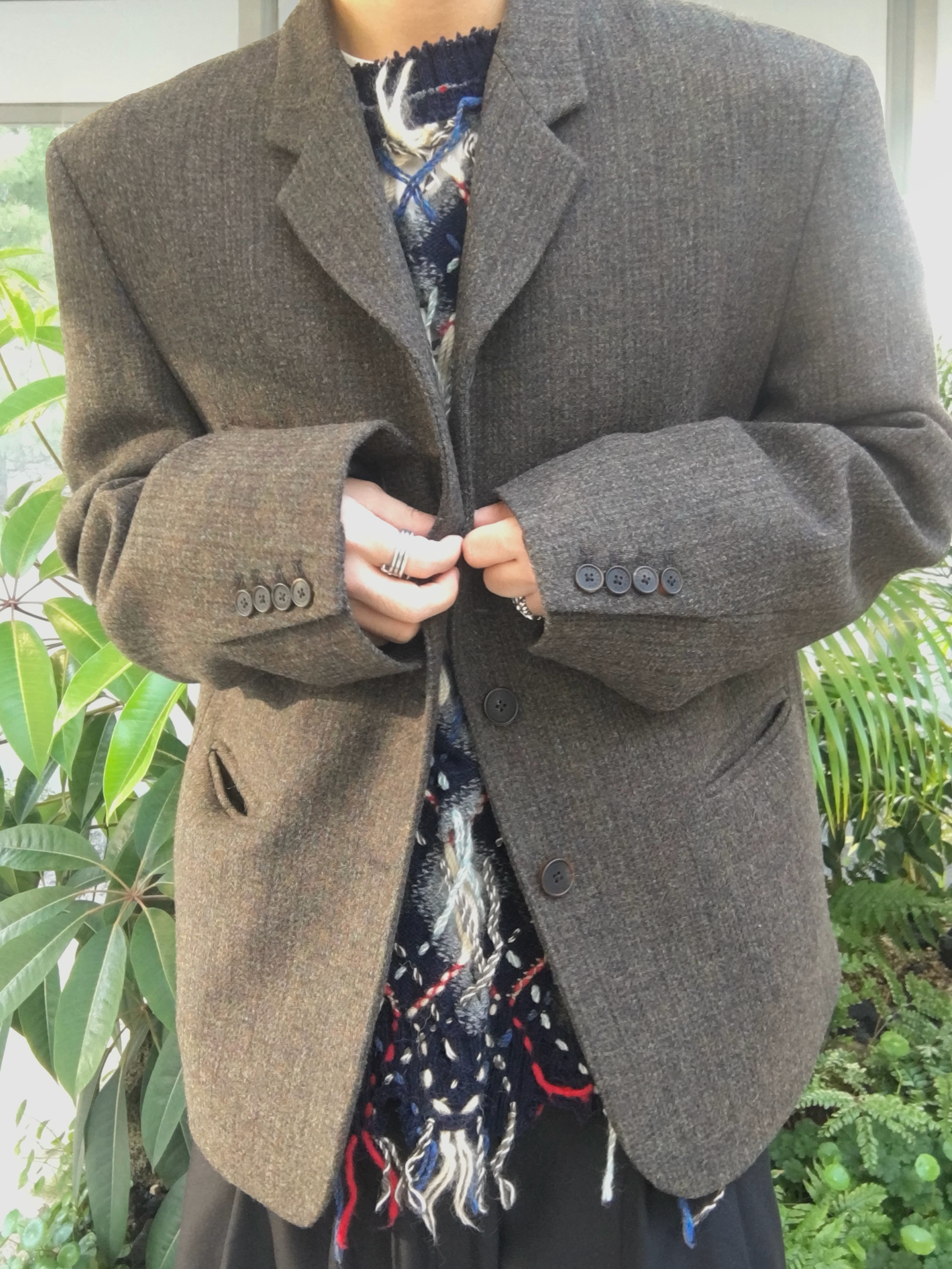 STU 4 Button Single Breasted Jacket In Khaki, Kamien x KOIN SEOUL 247 All Day Slacks Black 착용 스타일 - 8
