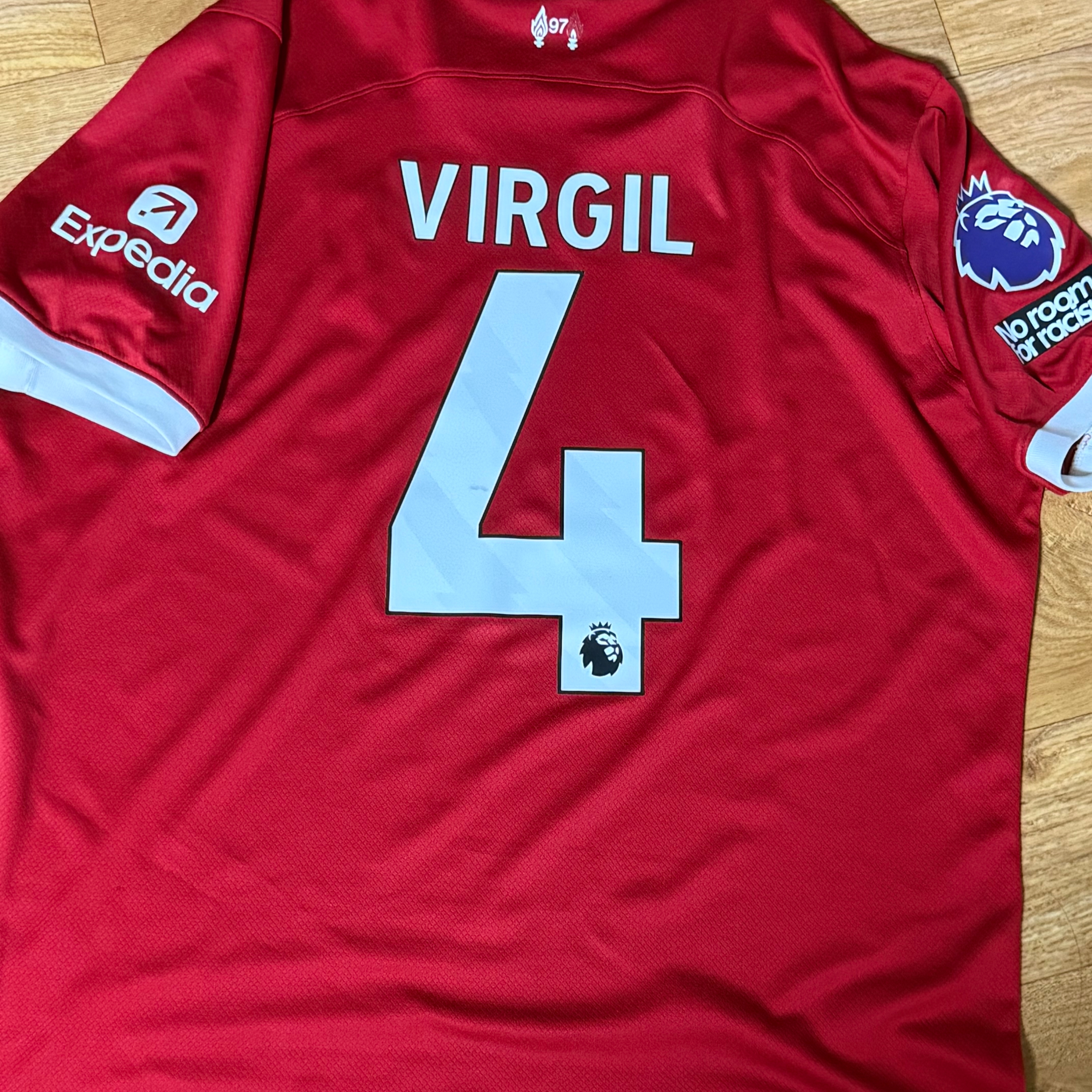 Nike Liverpool FC 2023/24 Dri-Fit Stadium Home Jersey Gym Red (Non Marking Ver.) 착용 스타일