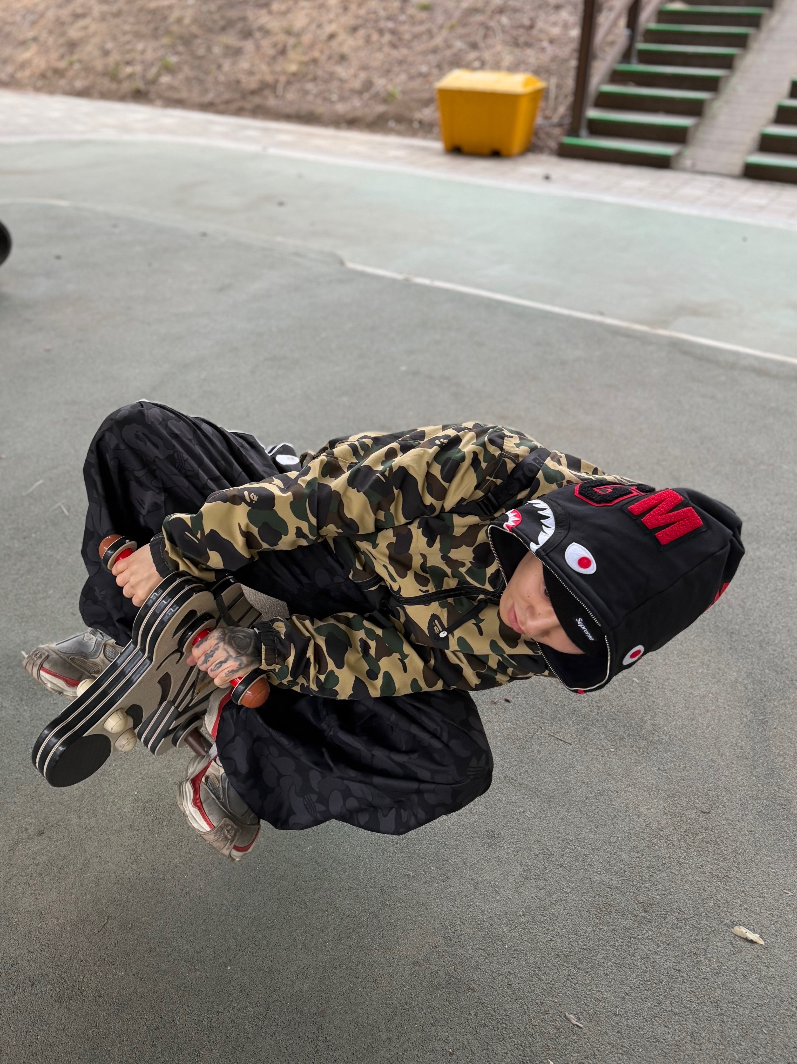 Adidas x BAPE Jacquard Pants Black - KR Sizing, Adidas x BAPE Ultimate Shark Hoodie Black - KR Sizing 착용 스타일 - 6