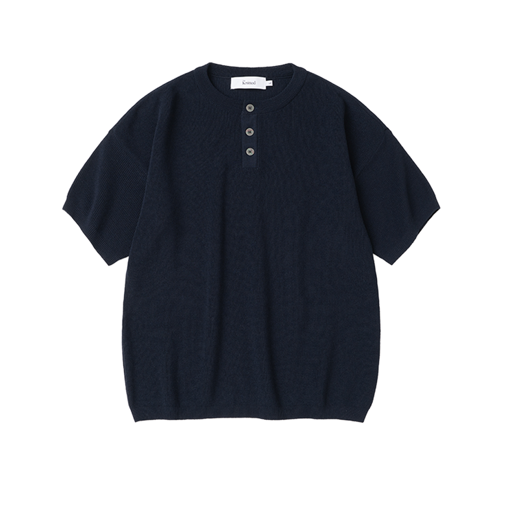 니티드 쿨에버 헨리넥 반팔 니트 네이비(Knitted Coolever Henley Neck Half Sleeve Knit NVAY)