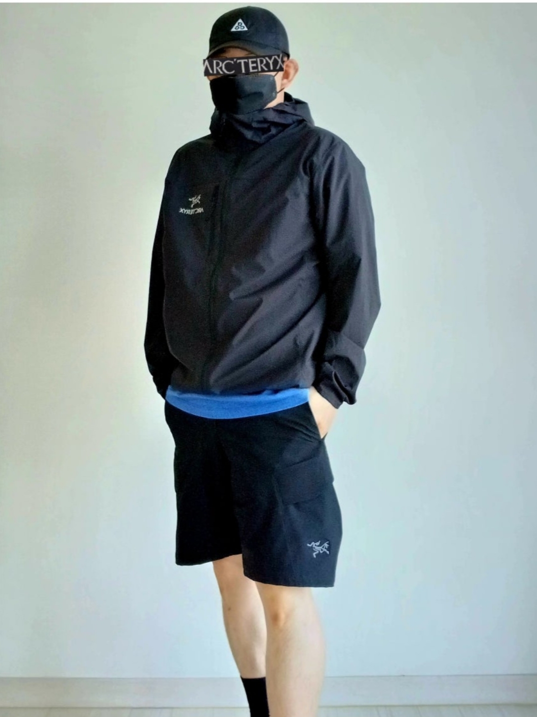 Arc'teryx Squamish Hoody Black Sapphire, Nike ACG Trail Cap Black 착용 스타일 - 1