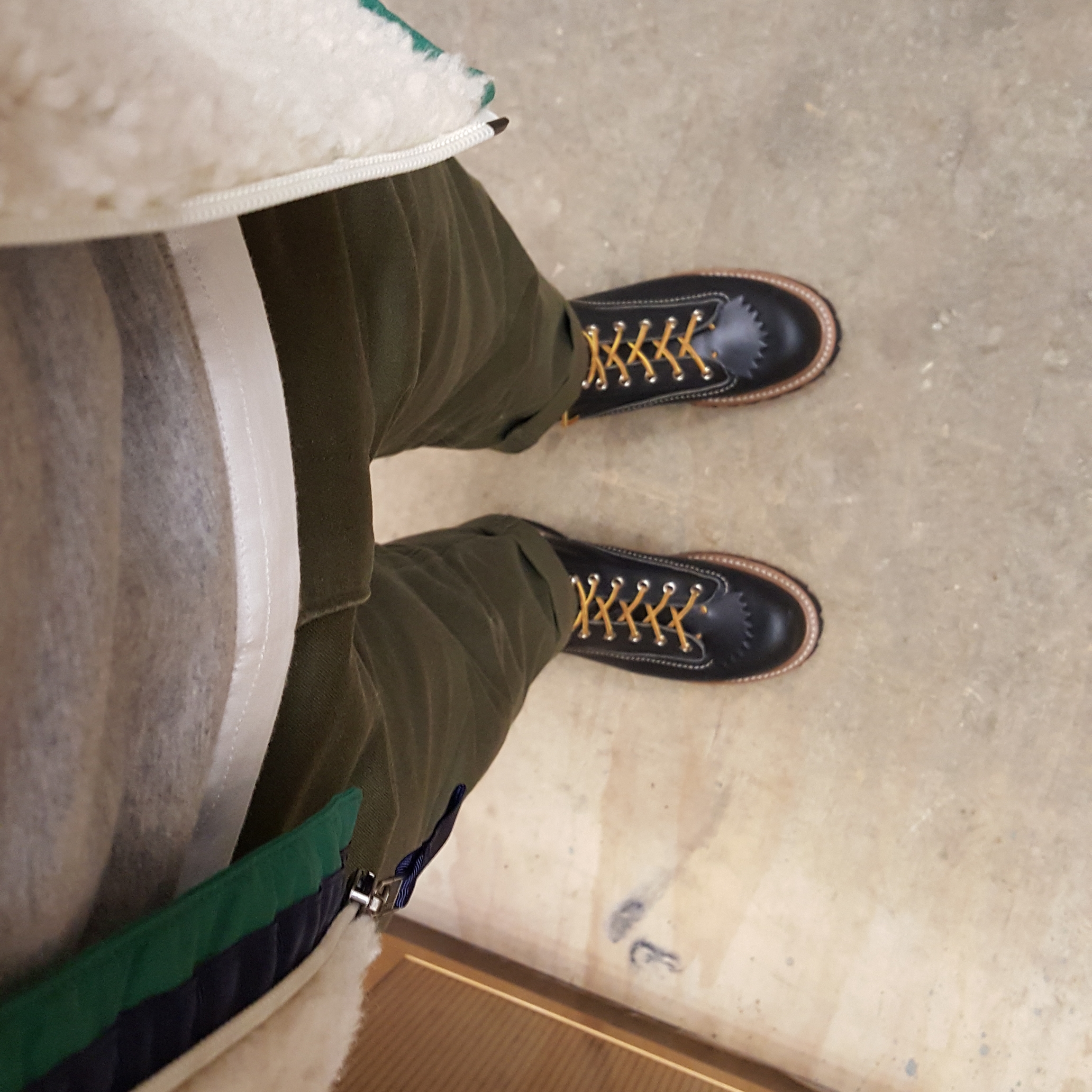 Red Wing Iron Ranger 8111 Amber Harness - D, Red Wing Iron Ranger 8083 Hawthrone Muleskinner - D 착용 스타일 - 4