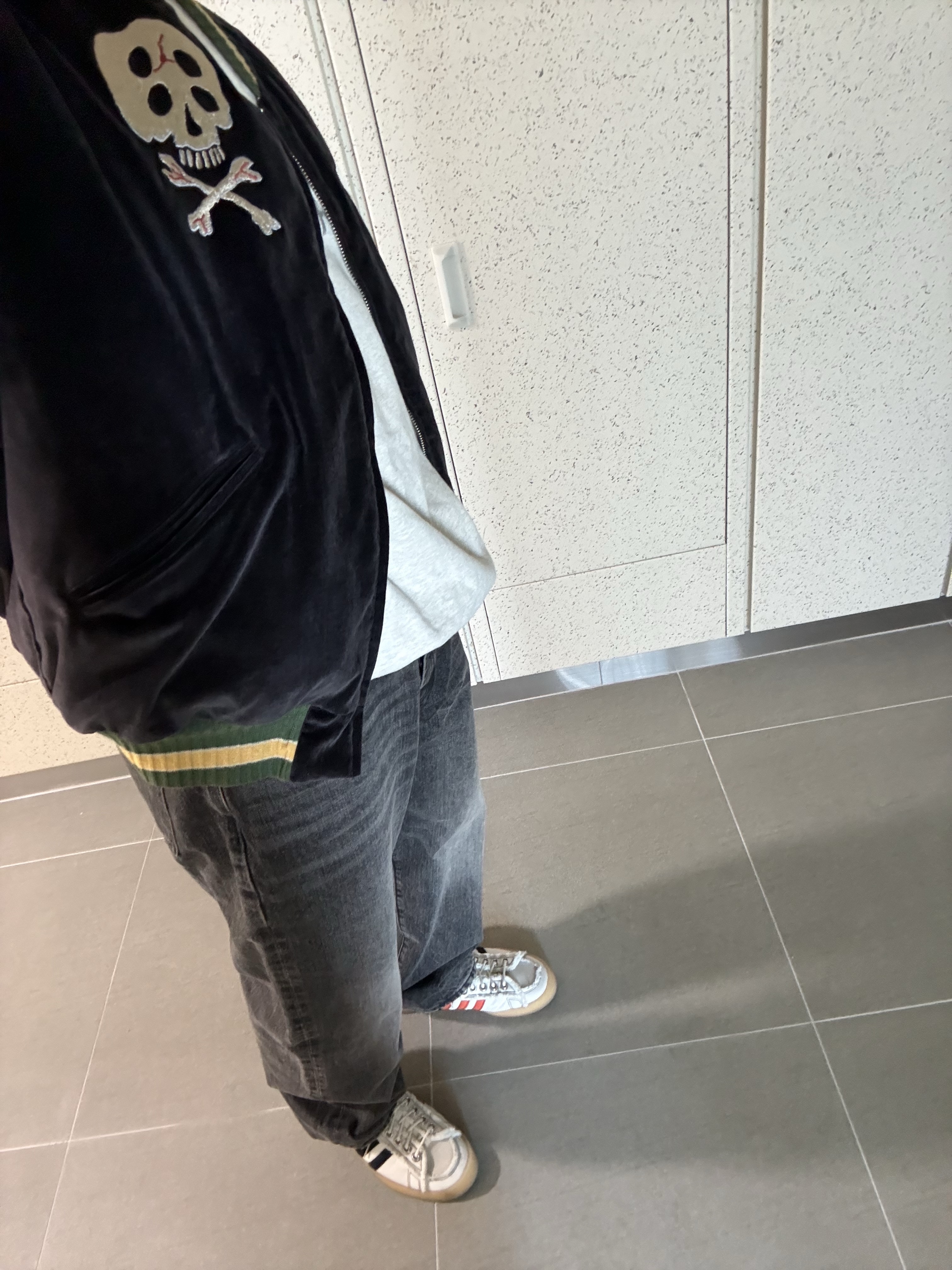 Adidas x Song for the Mute Campus 80s Bliss Core Black 착용 스타일 - 2
