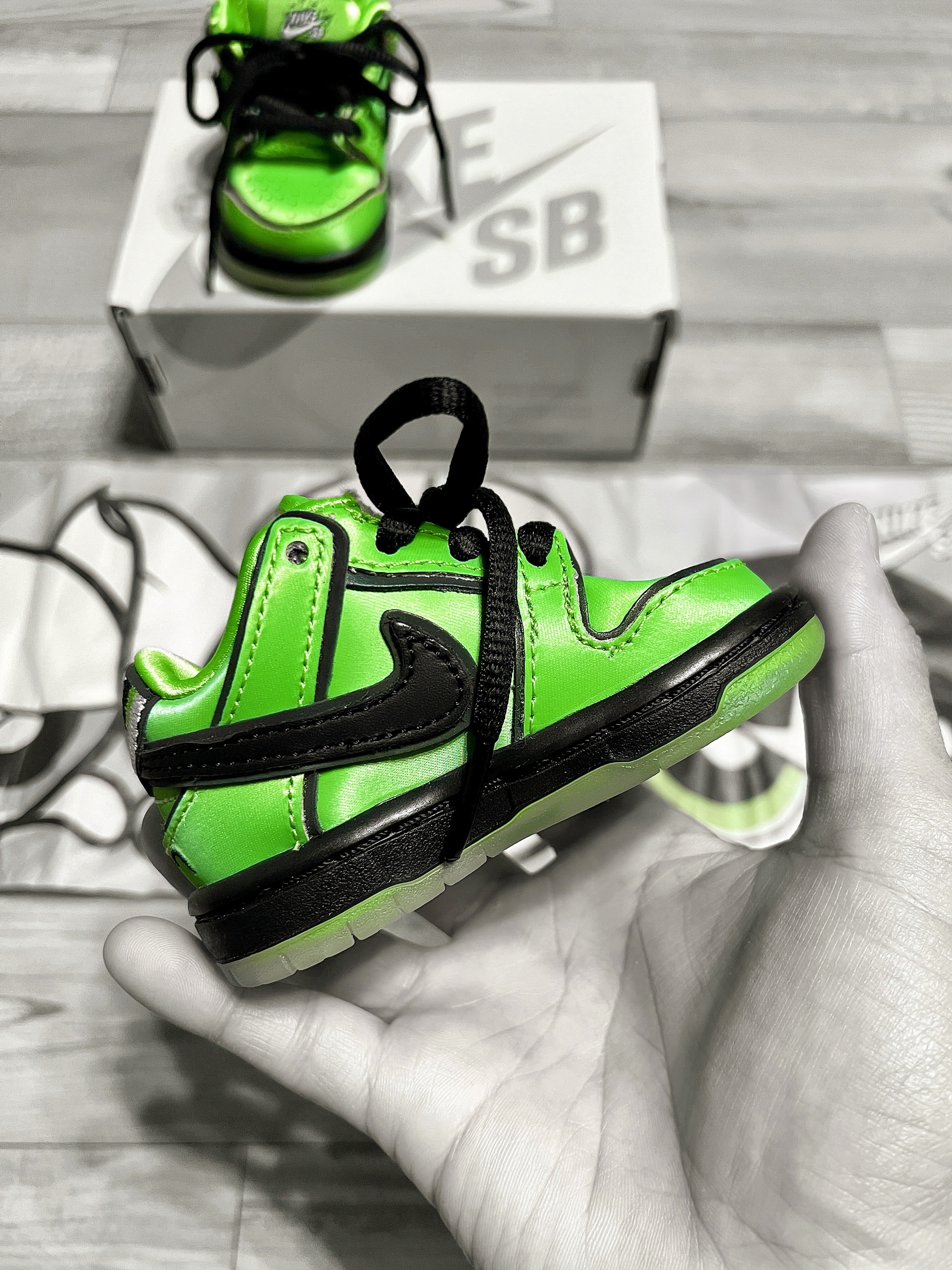 (TD) Nike x The Powerpuff Girls SB Dunk Low Pro QS Buttercup 착용 스타일 - 3