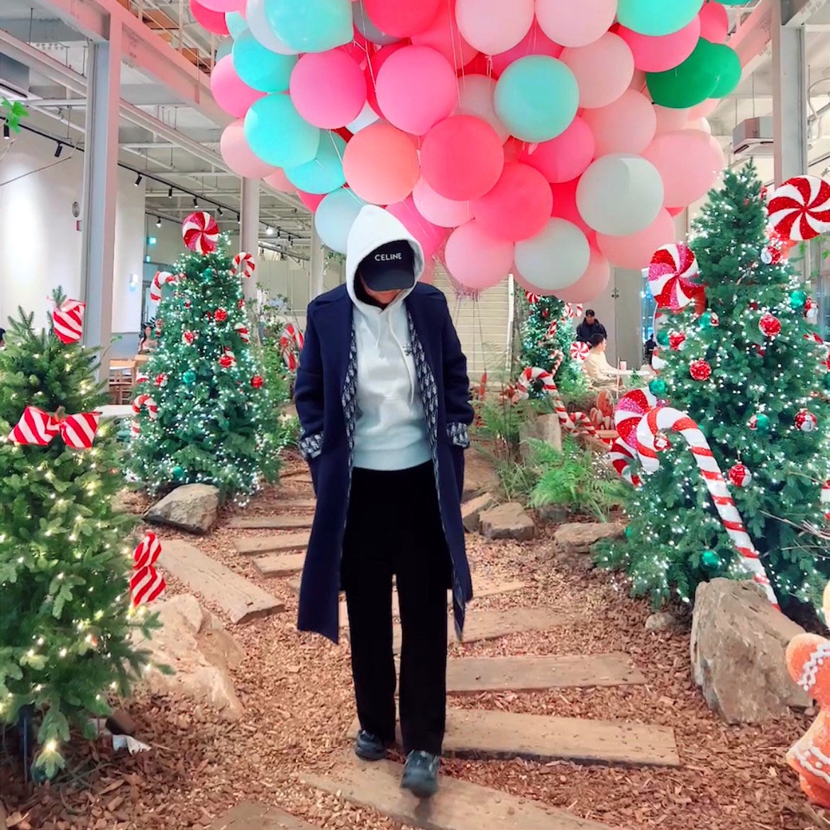 (W) Dior Essentials Coat With Belt Double-Sided Virgin Wool Blue, Stussy Basic Stussy Hoodie Ash Heather 2023 착용 스타일