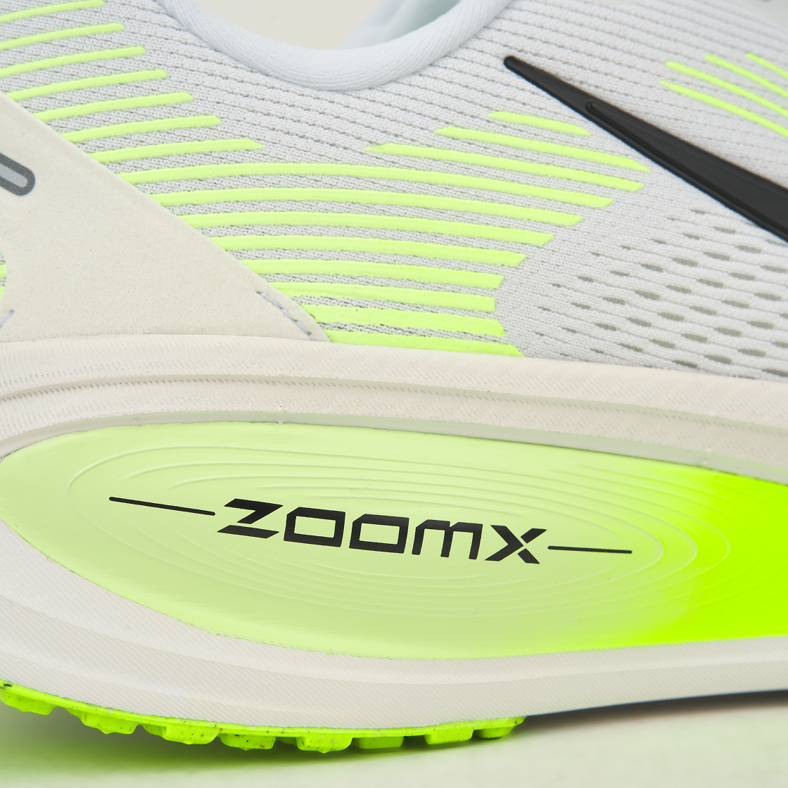 나이키 보메로 18 화이트 볼트(Nike Vomero 18 White Volt) - 8