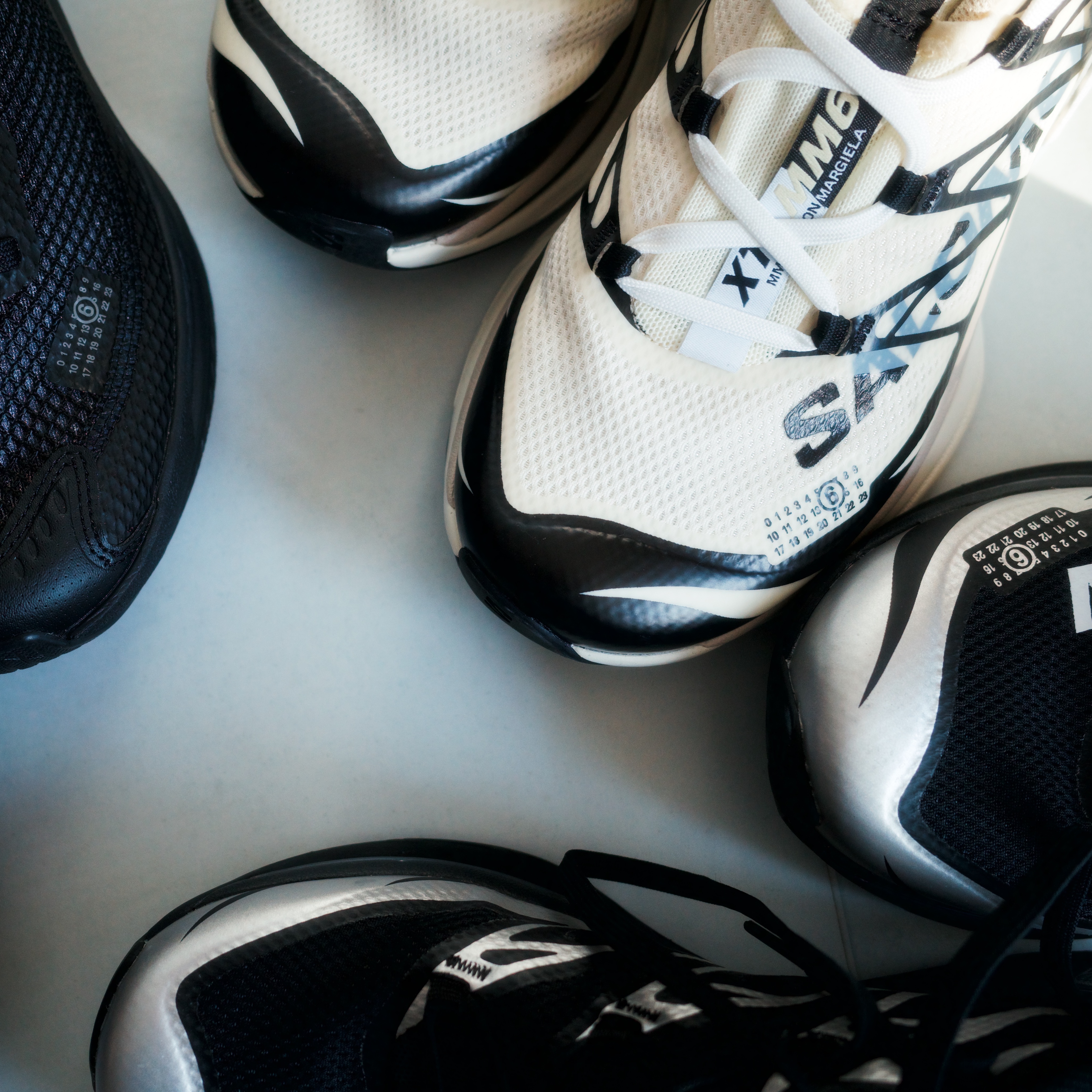Salomon x MM6 Maison Margiela Spectur 2 Black Pewter, Salomon x MM6 Maison Margiela XT-MM6 Vanilla Ice Black 착용 스타일