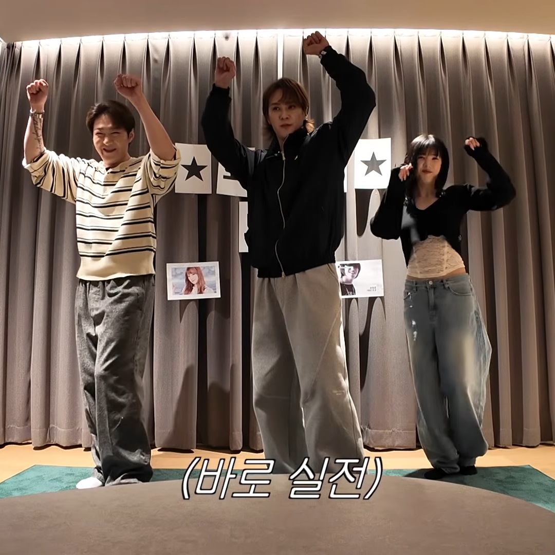 Undermycar Mu.112 Original Logo Curve Line Stitch Bonded Sweat Pants Light Melange, Undermycar Mu.112 Original Logo Curve Line Stitch Bonded Sweat Pants Melange Gray 착용 스타일 - 1