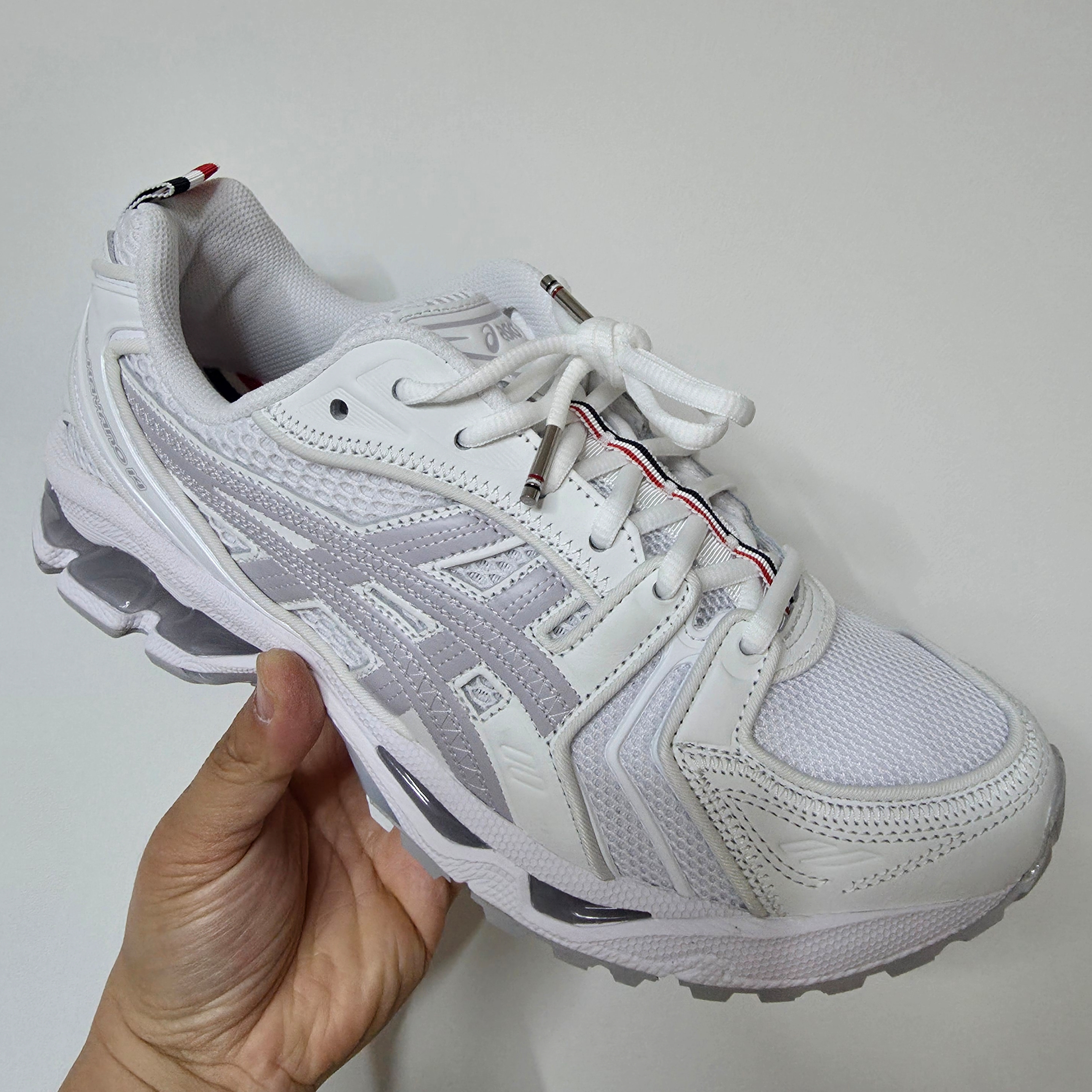 Asics x Thom Browne Gel-Kayano 14 White 착용 스타일 - 1